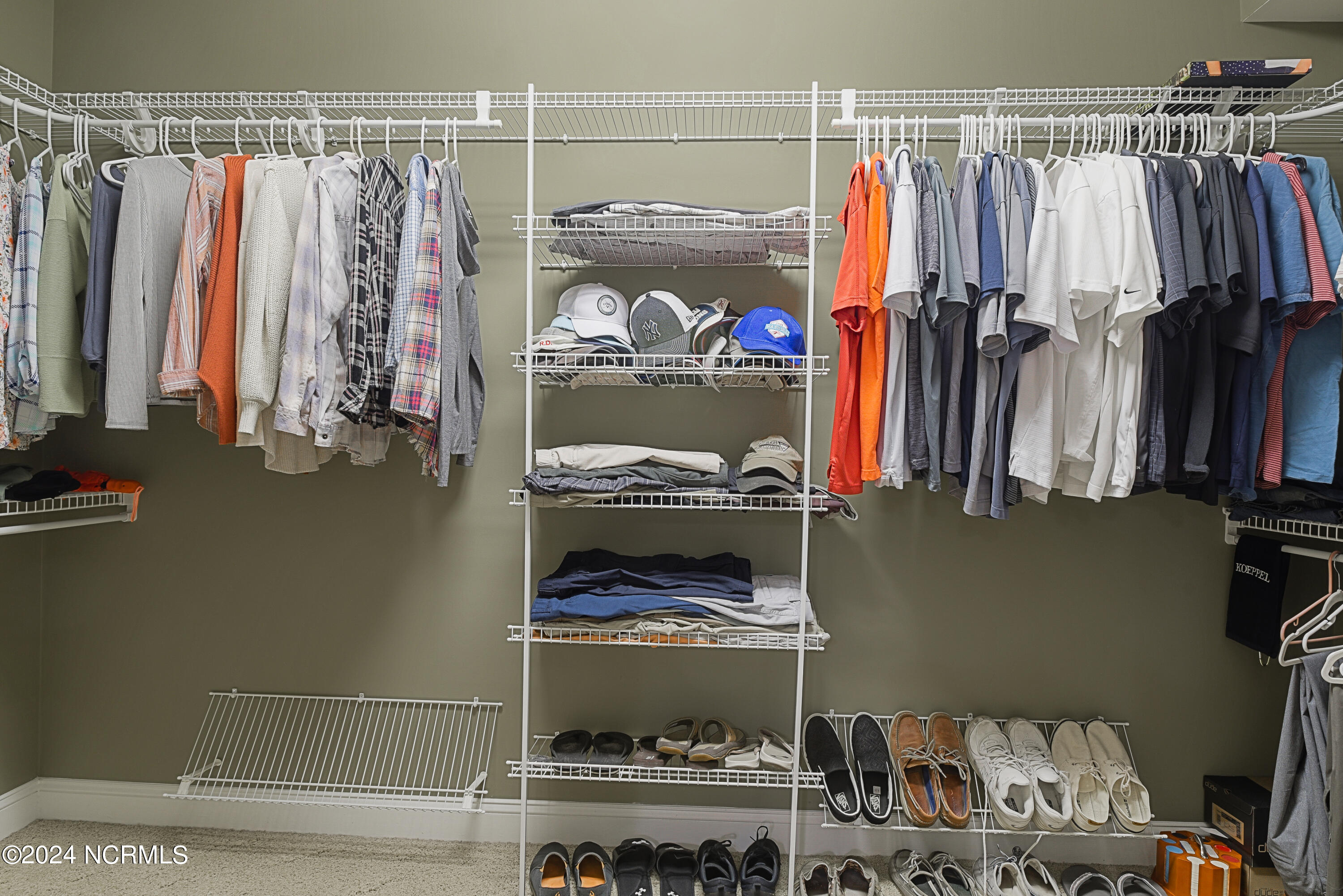 100513889 | Photo 23