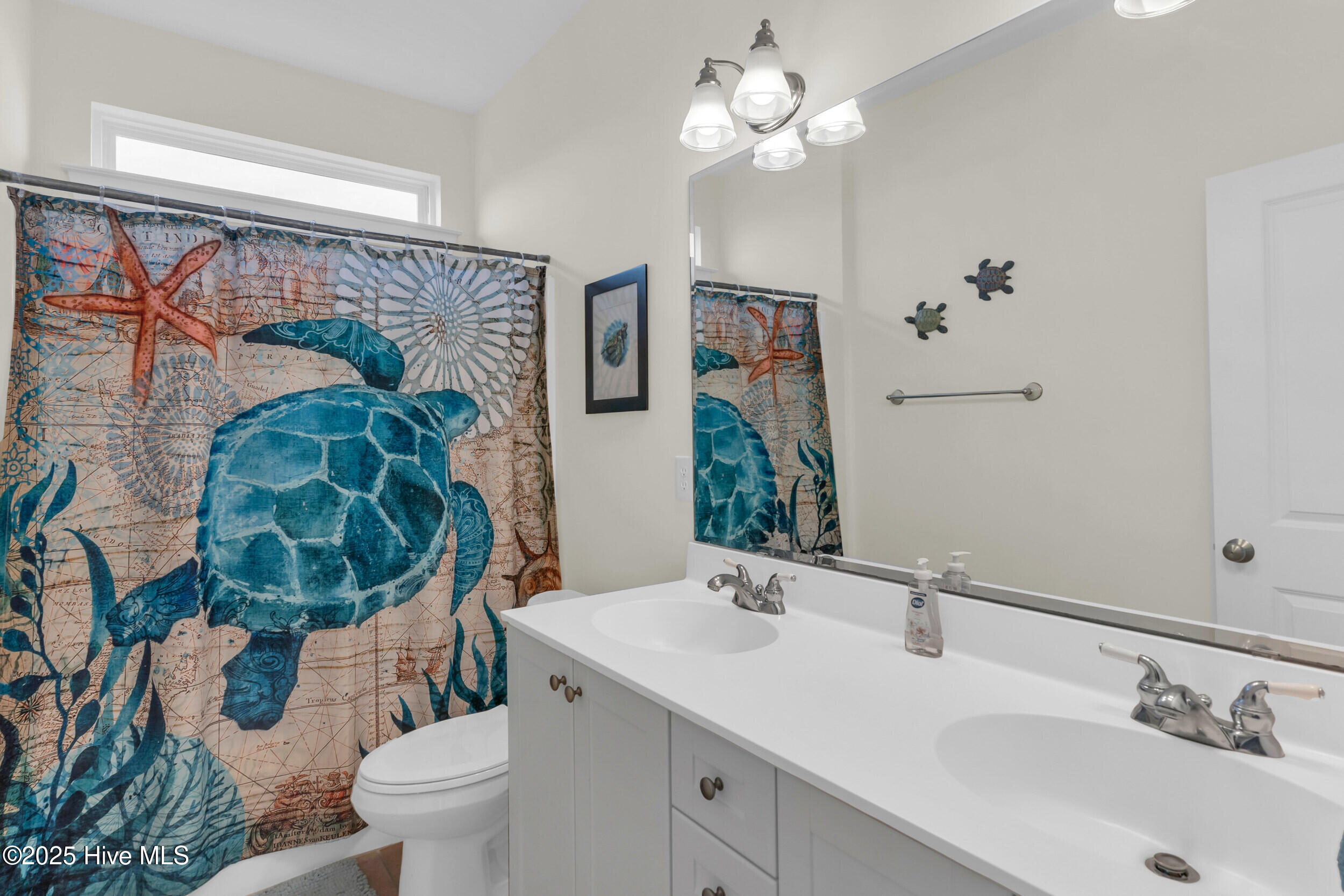 100530363 | Photo 32