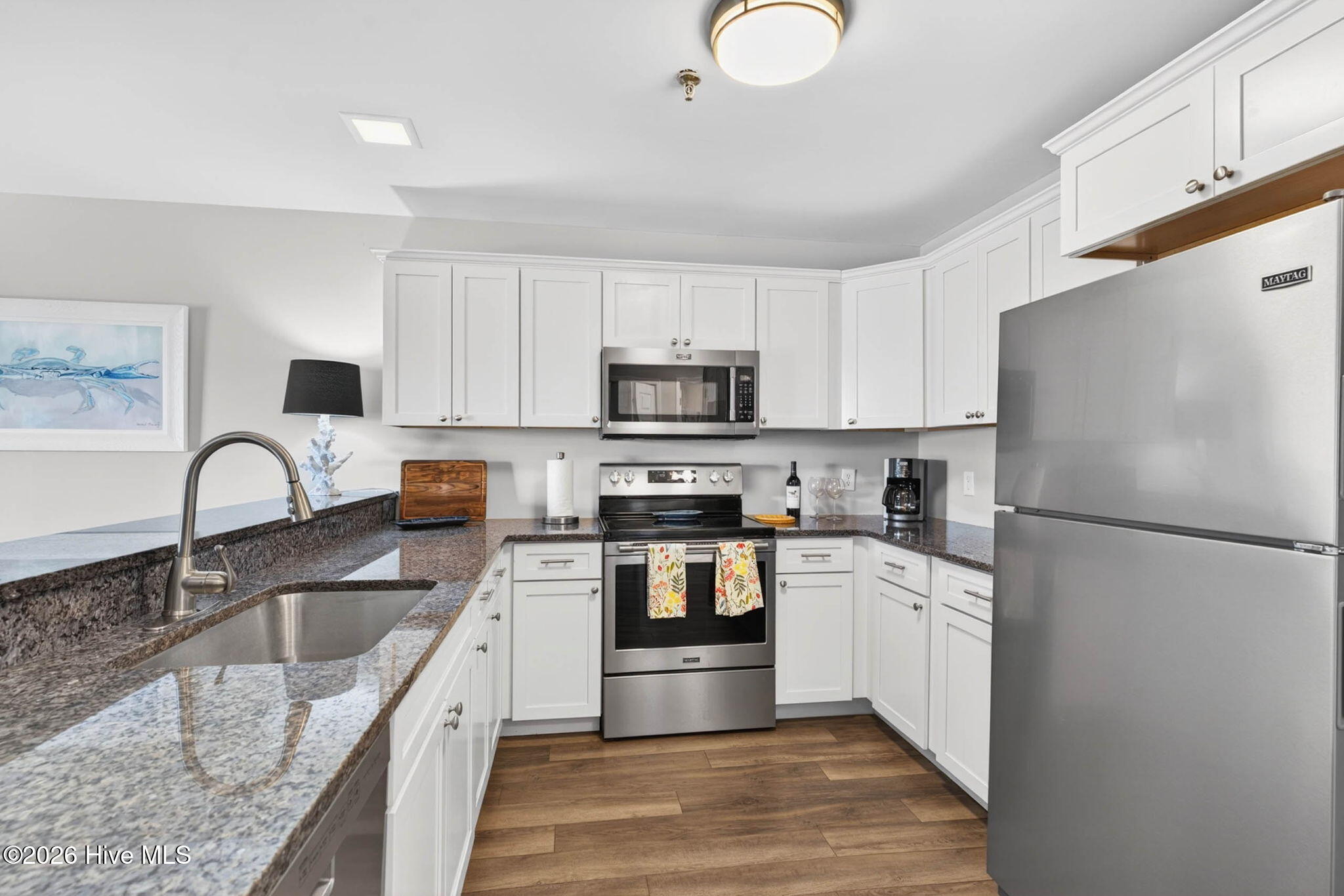 100570514 | Photo 19