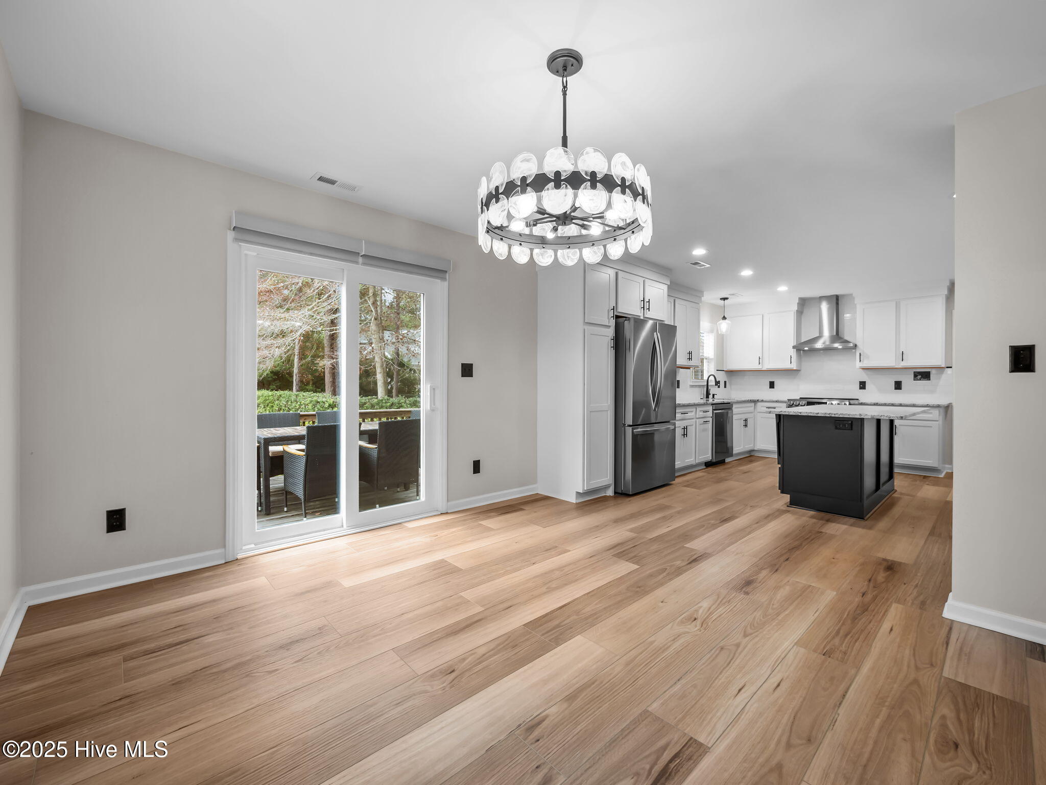 100539513 | Photo 14