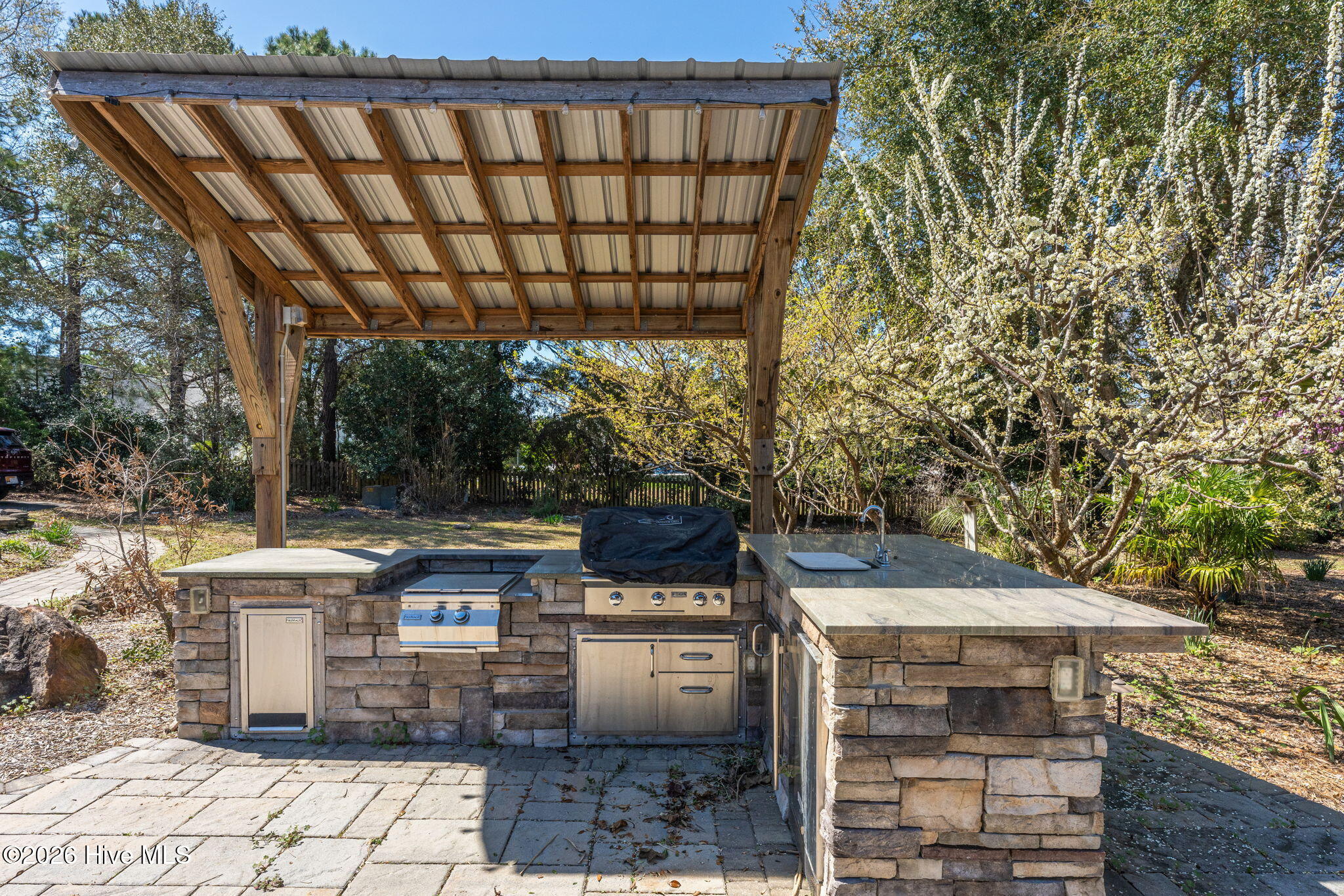 100552056 | Photo 57