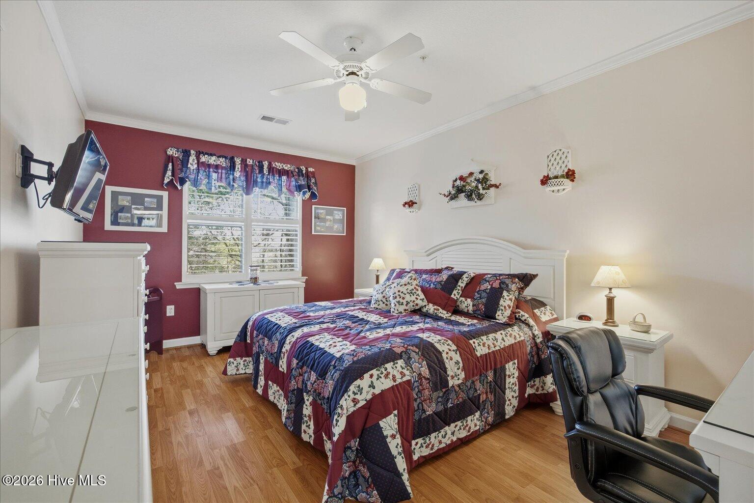 100558706 | Photo 18