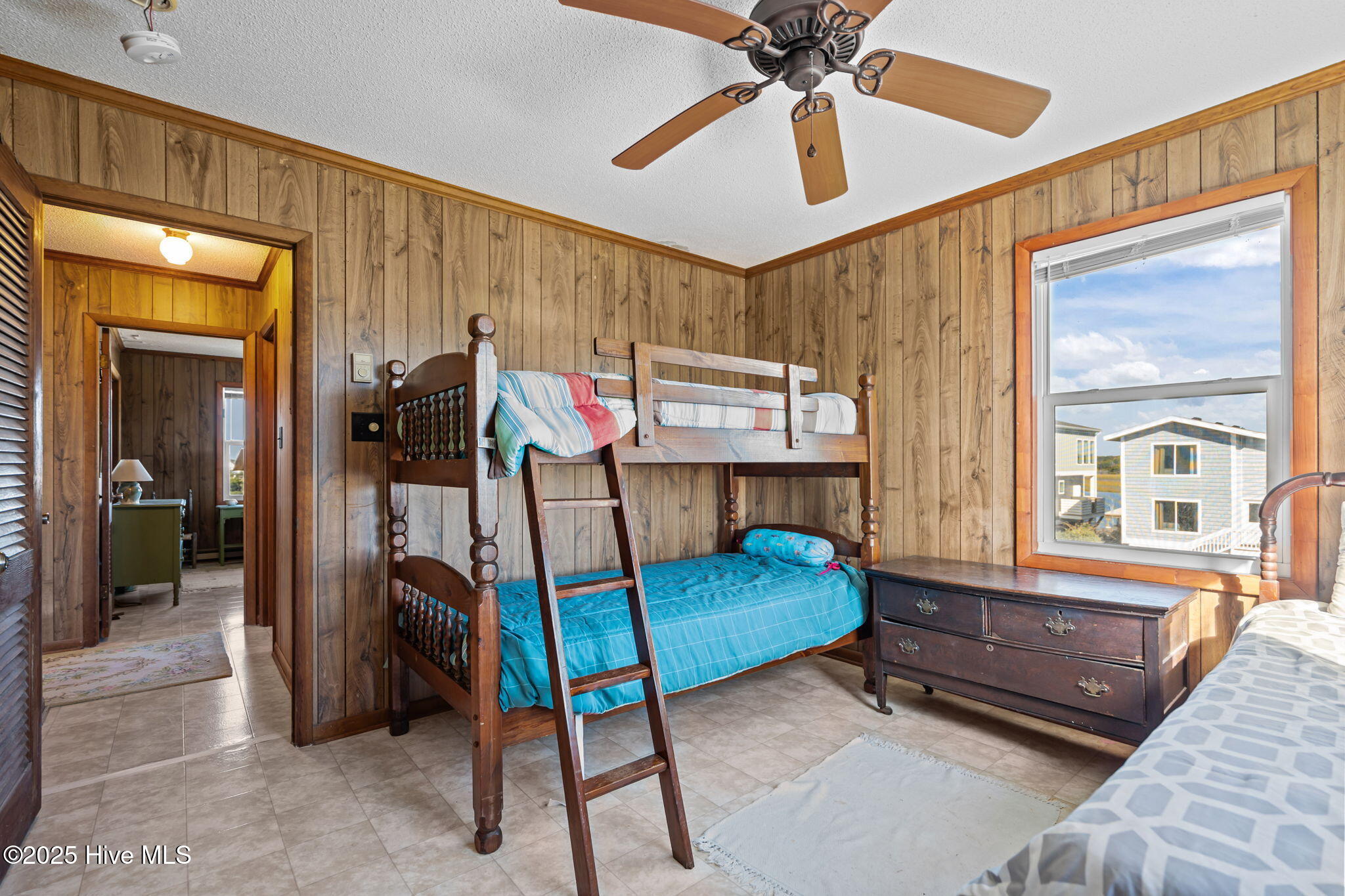 100539644 | Photo 48