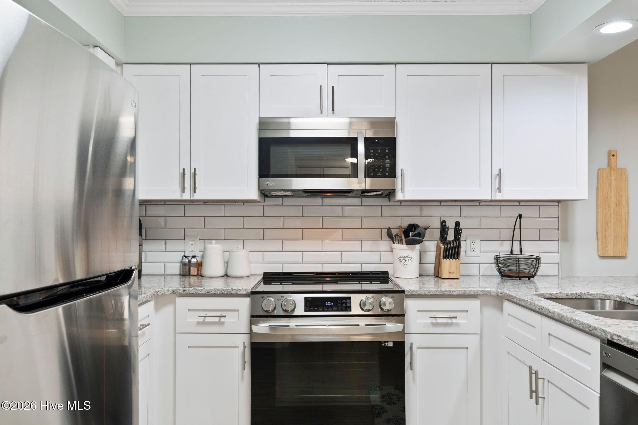 100554597 | Photo 13