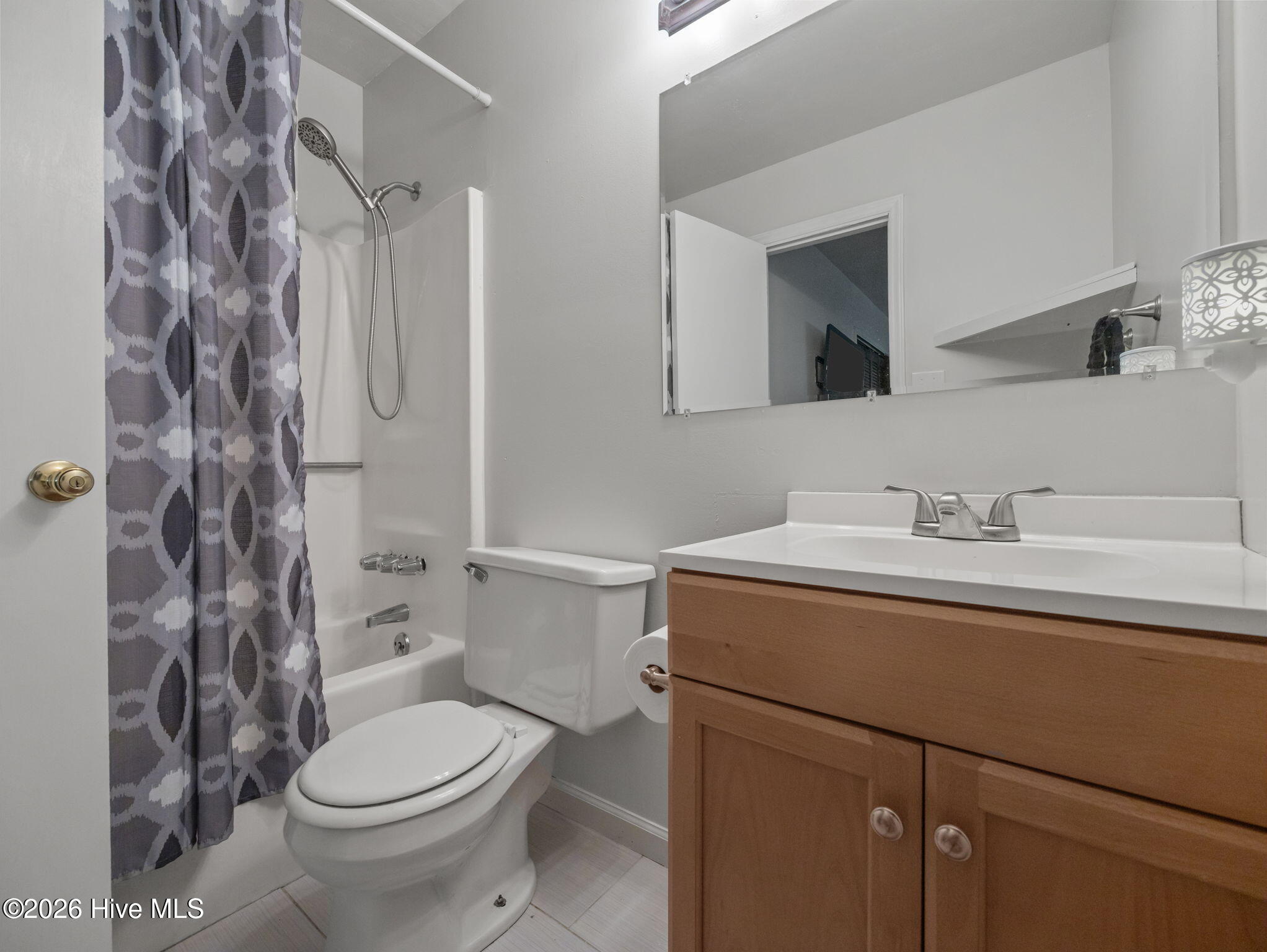 1037 Spring Villa Drive, Jacksonville, NC 28540 – photo 18: 22-web-or-mls-1037 Spring Villa Dr. 49