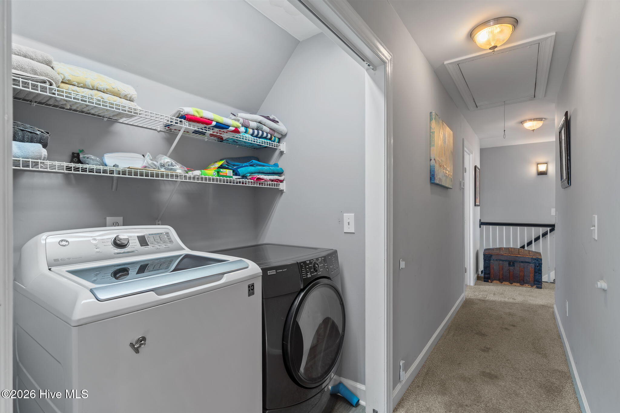 100564590 | Photo 36