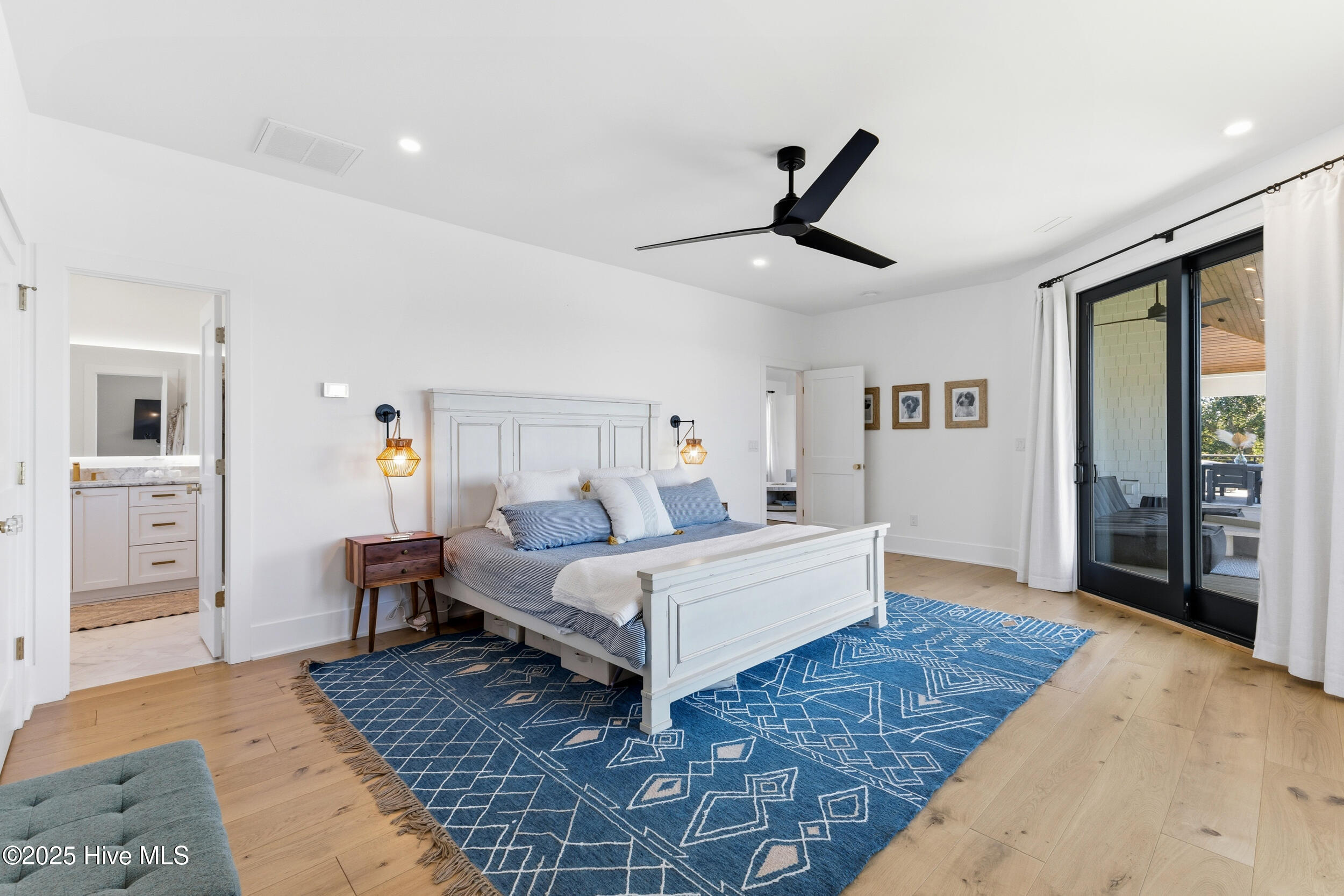 100541015 | Photo 49