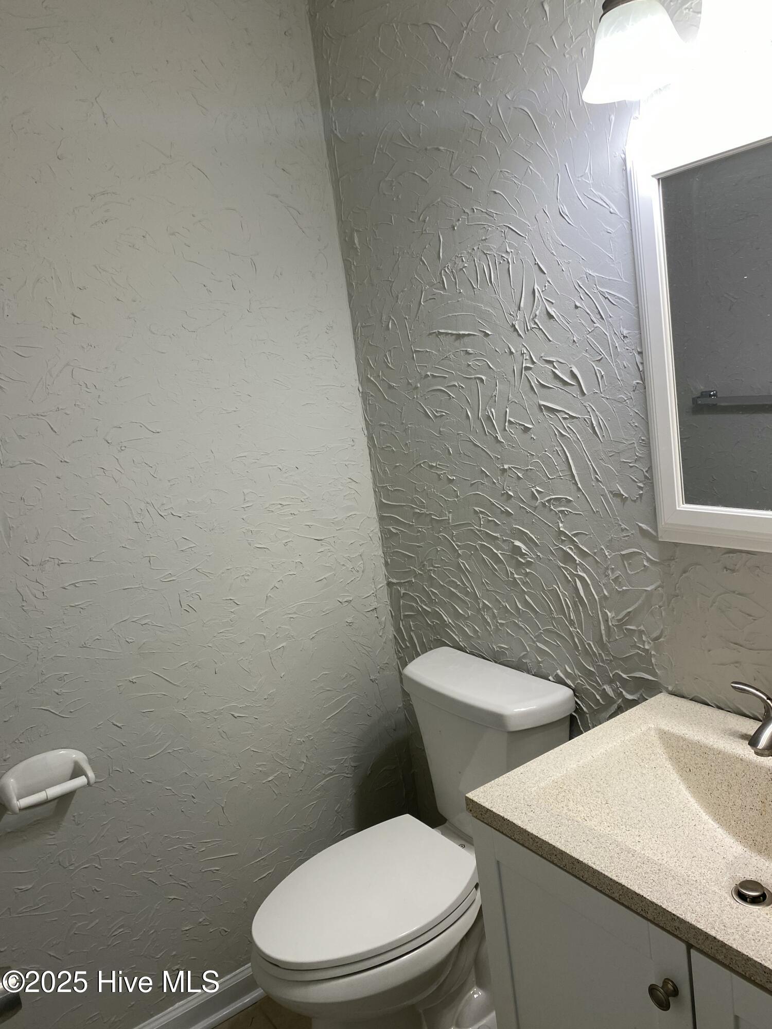 100557428 | Photo 17