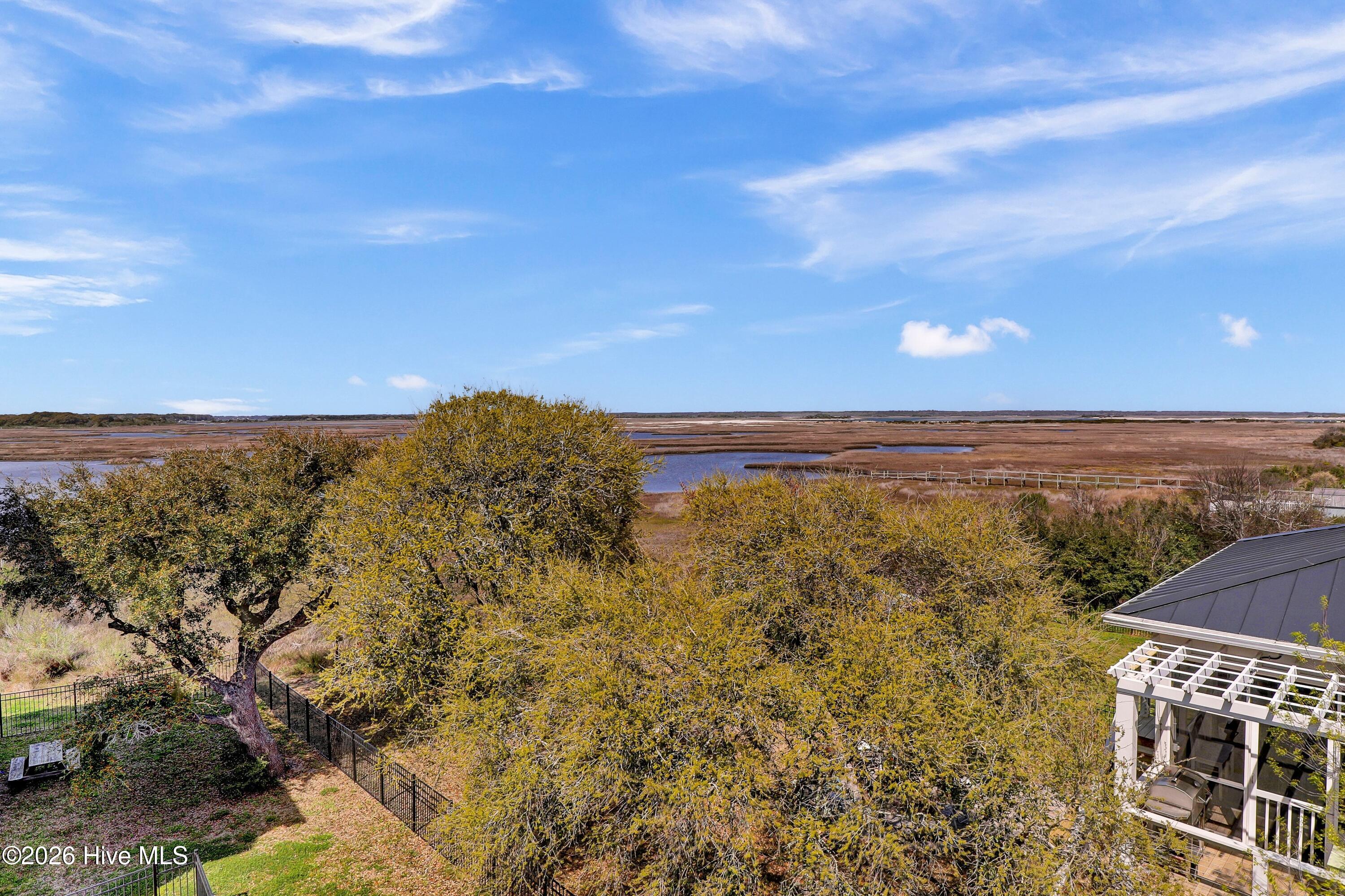 100564246 | Photo 72