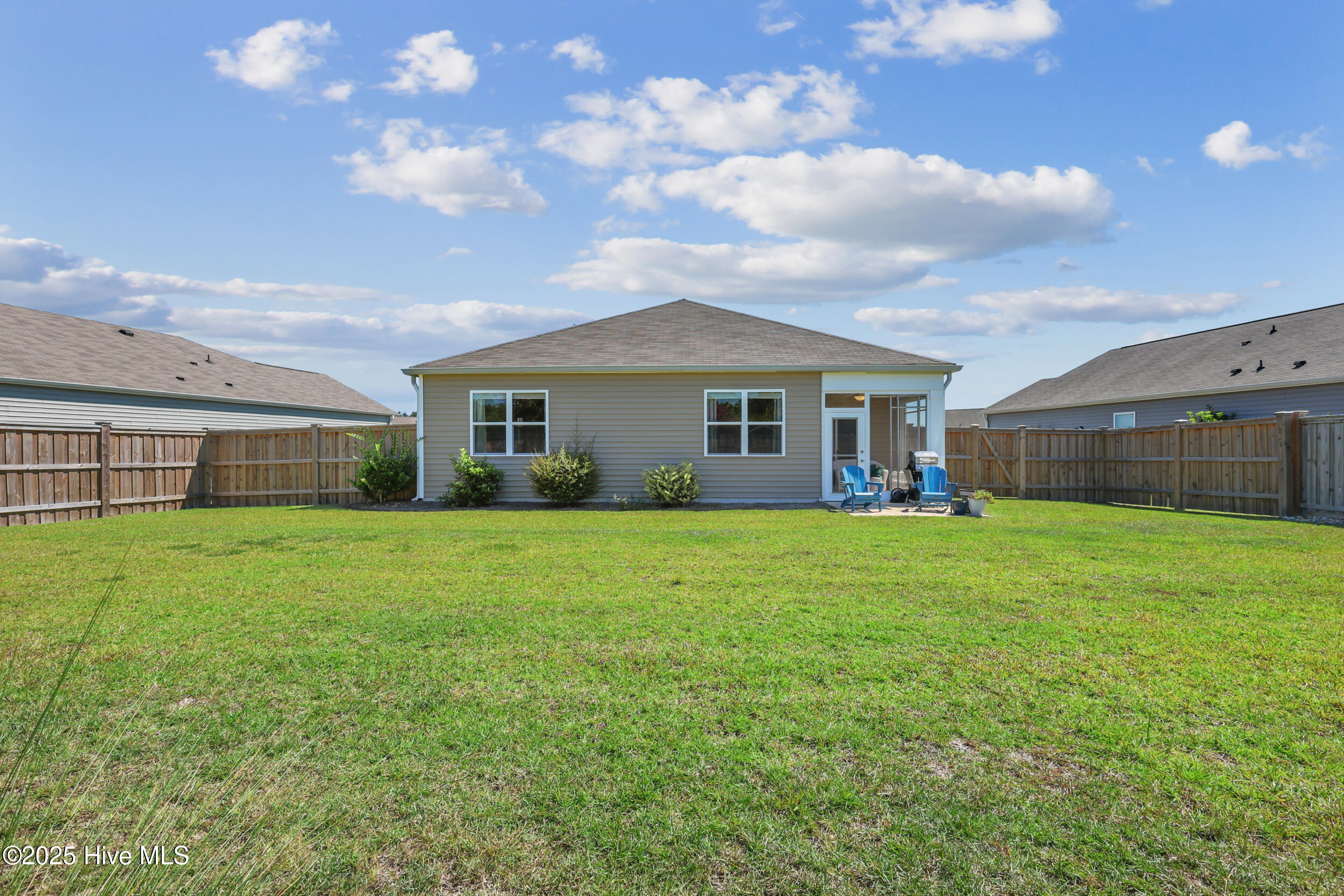 100529036 | Photo 25