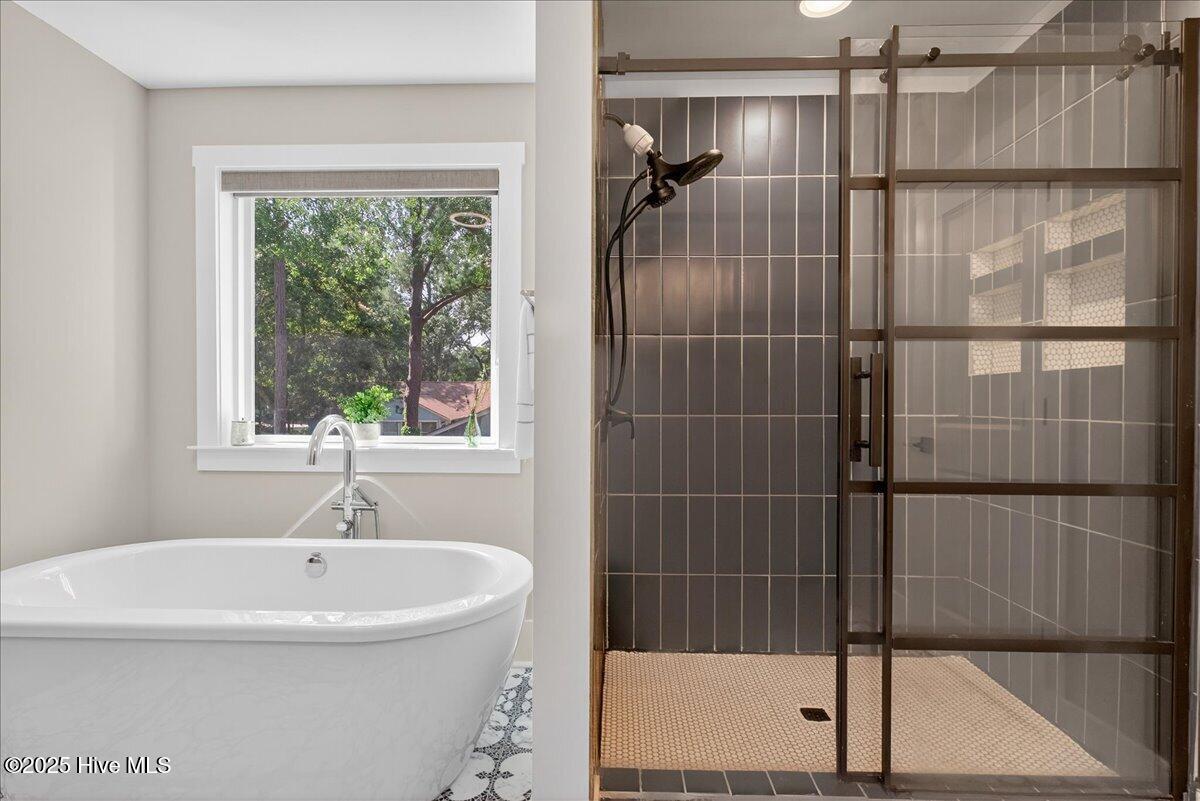 100514096 | Photo 62