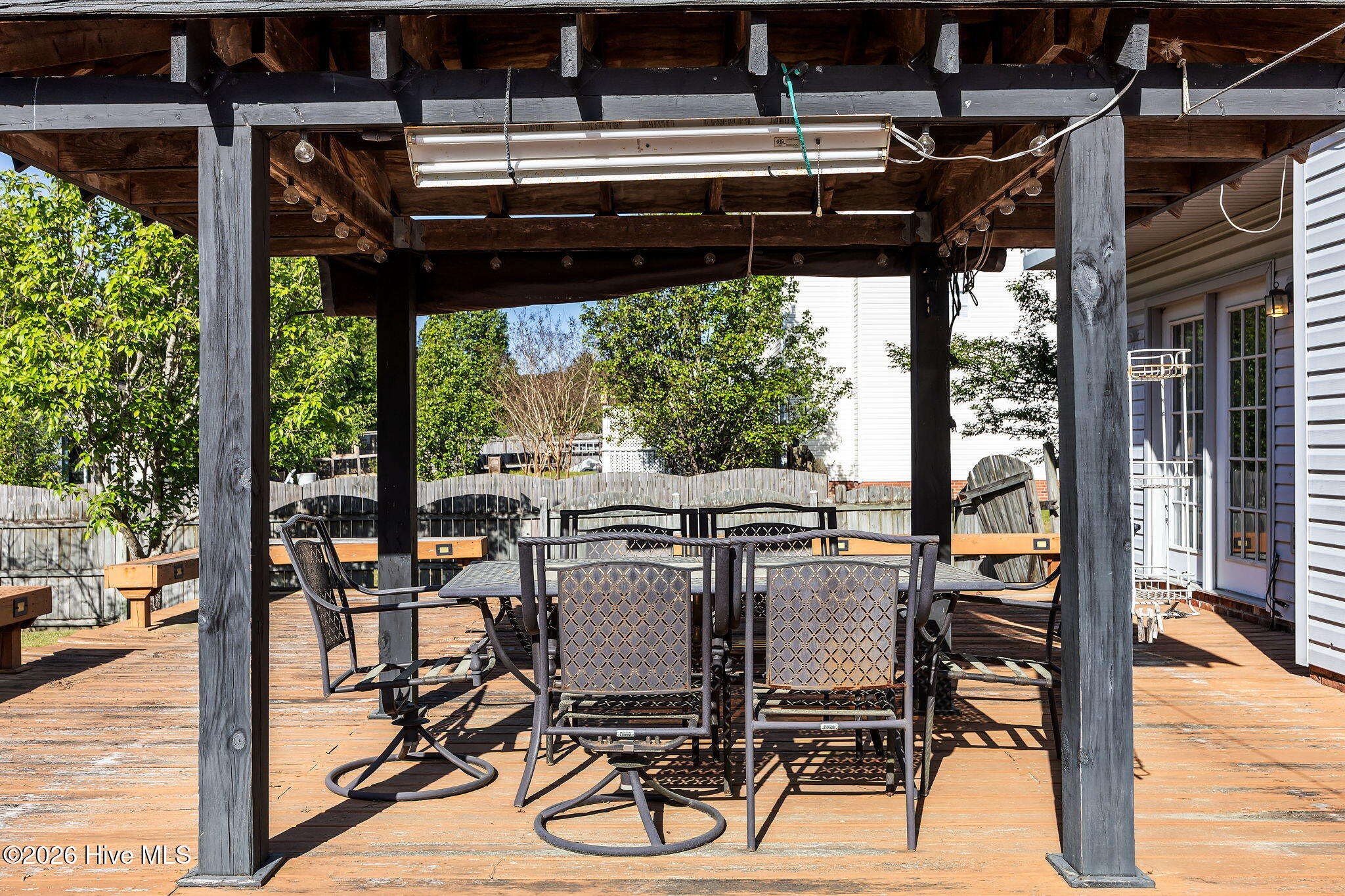 100565135 | Photo 53