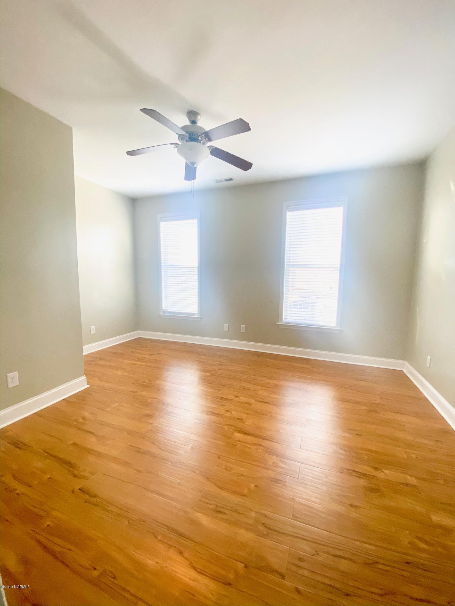 100552495 | Photo 11