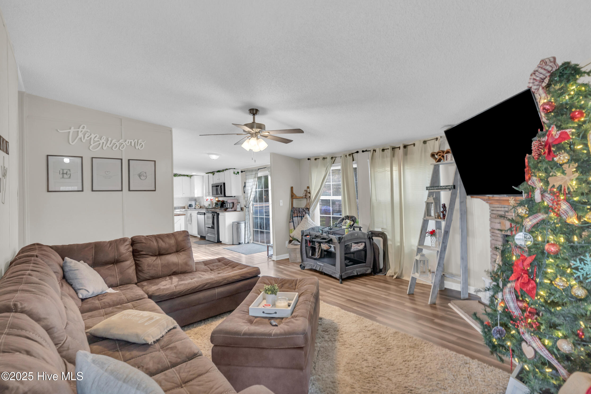 100543887 | Photo 20