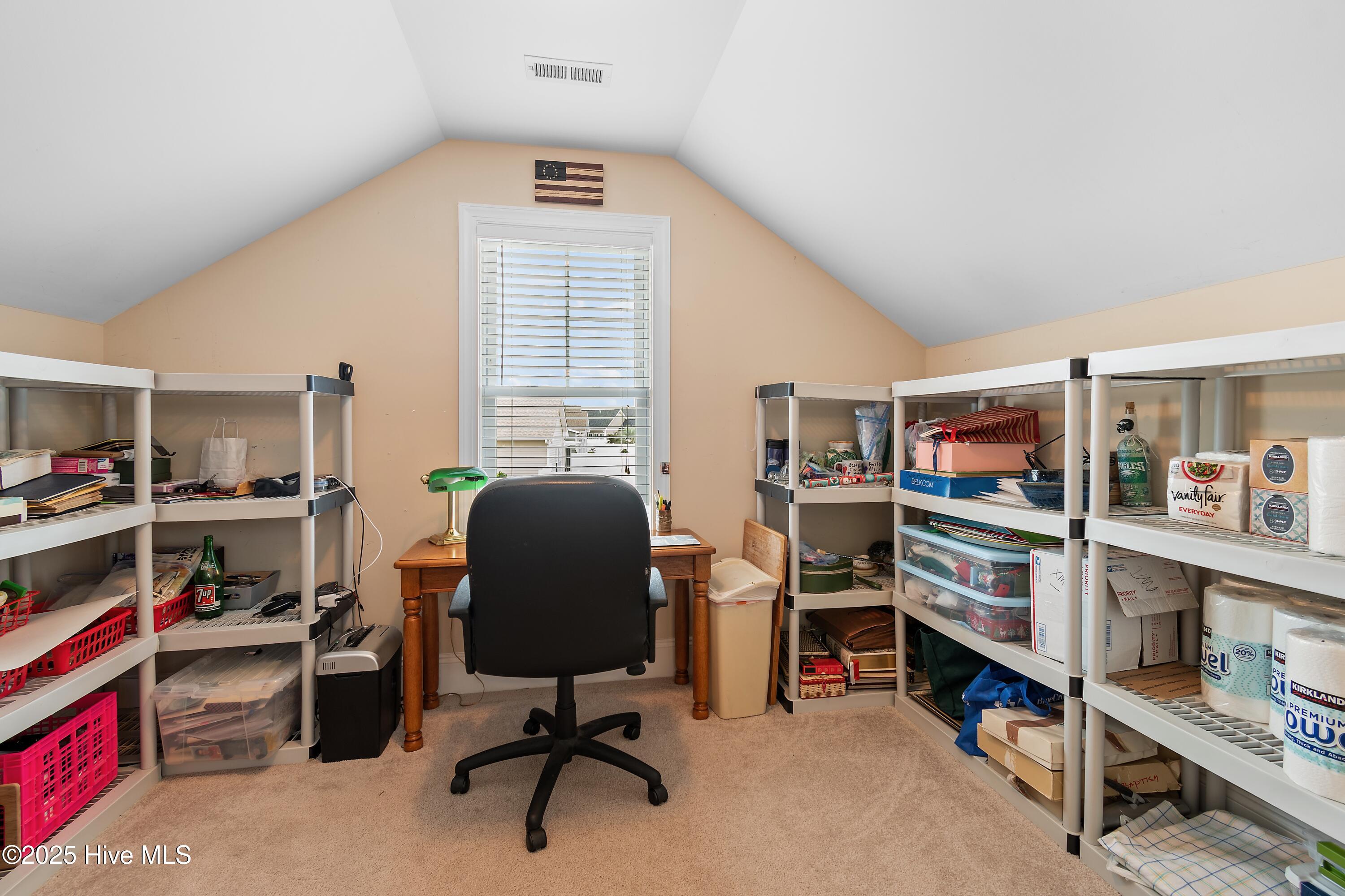 100538736 | Photo 35