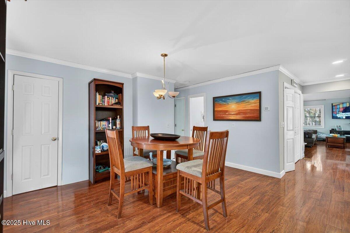 100539192 | Photo 25