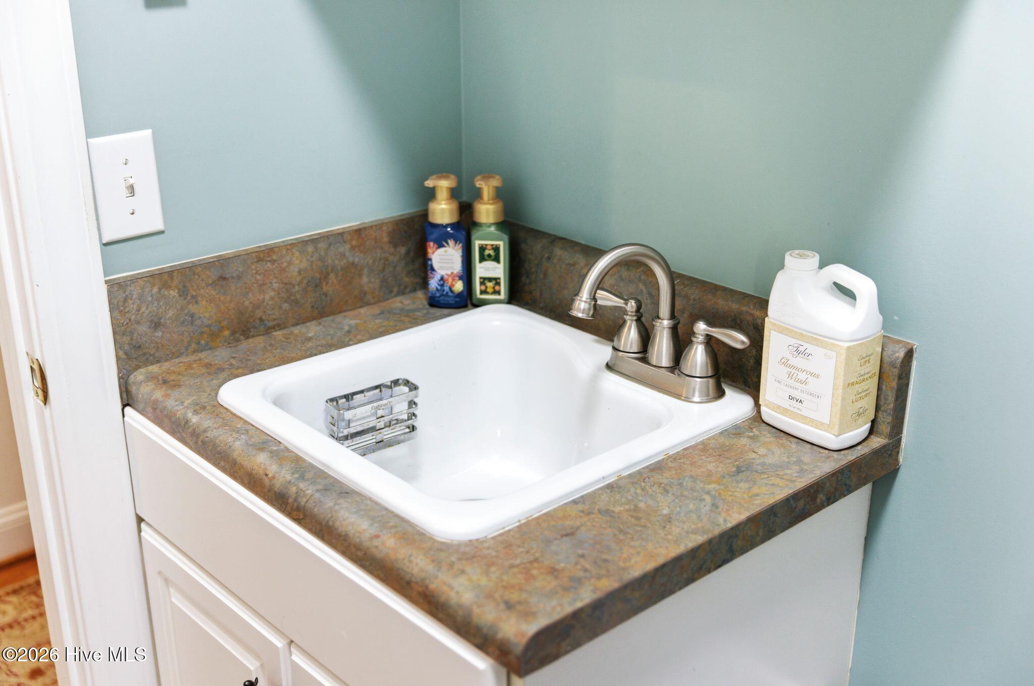 100564918 | Photo 57