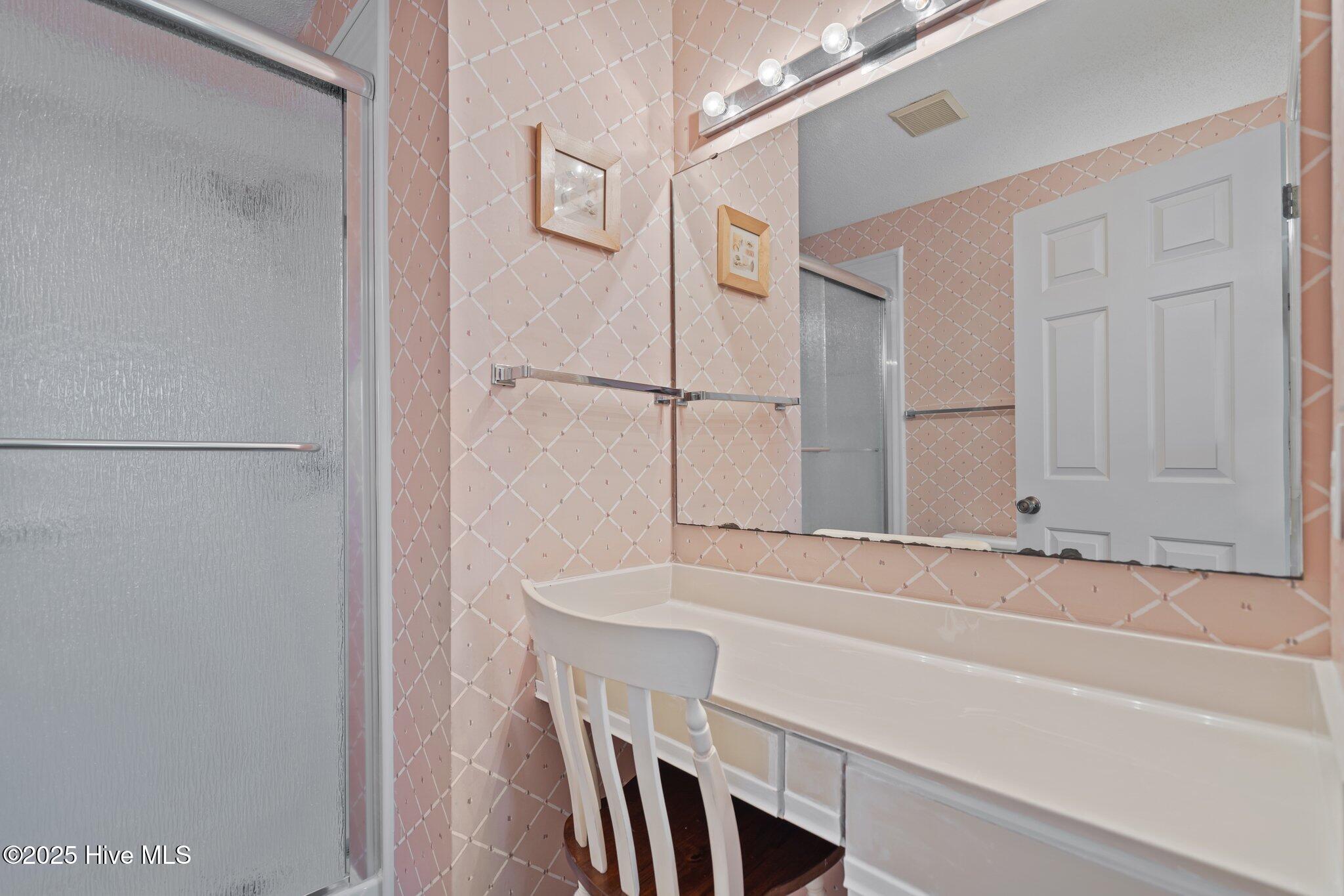 100554809 | Photo 24