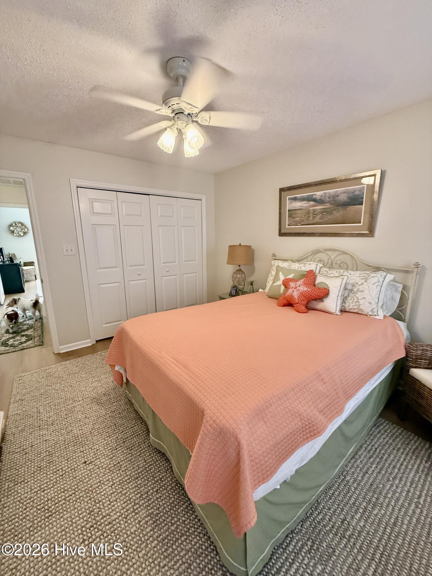 100561719 | Photo 16