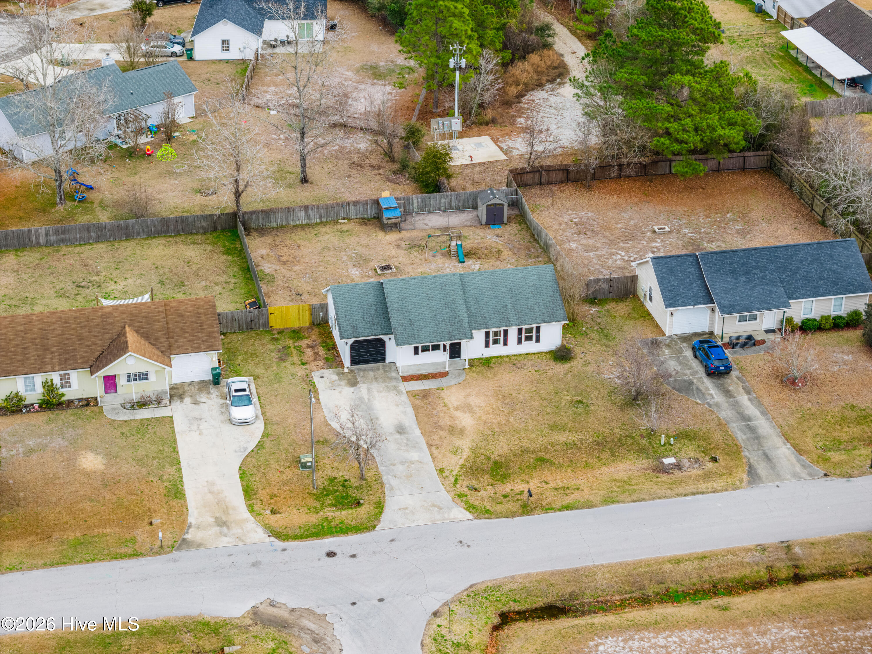 100556081 | Photo 35