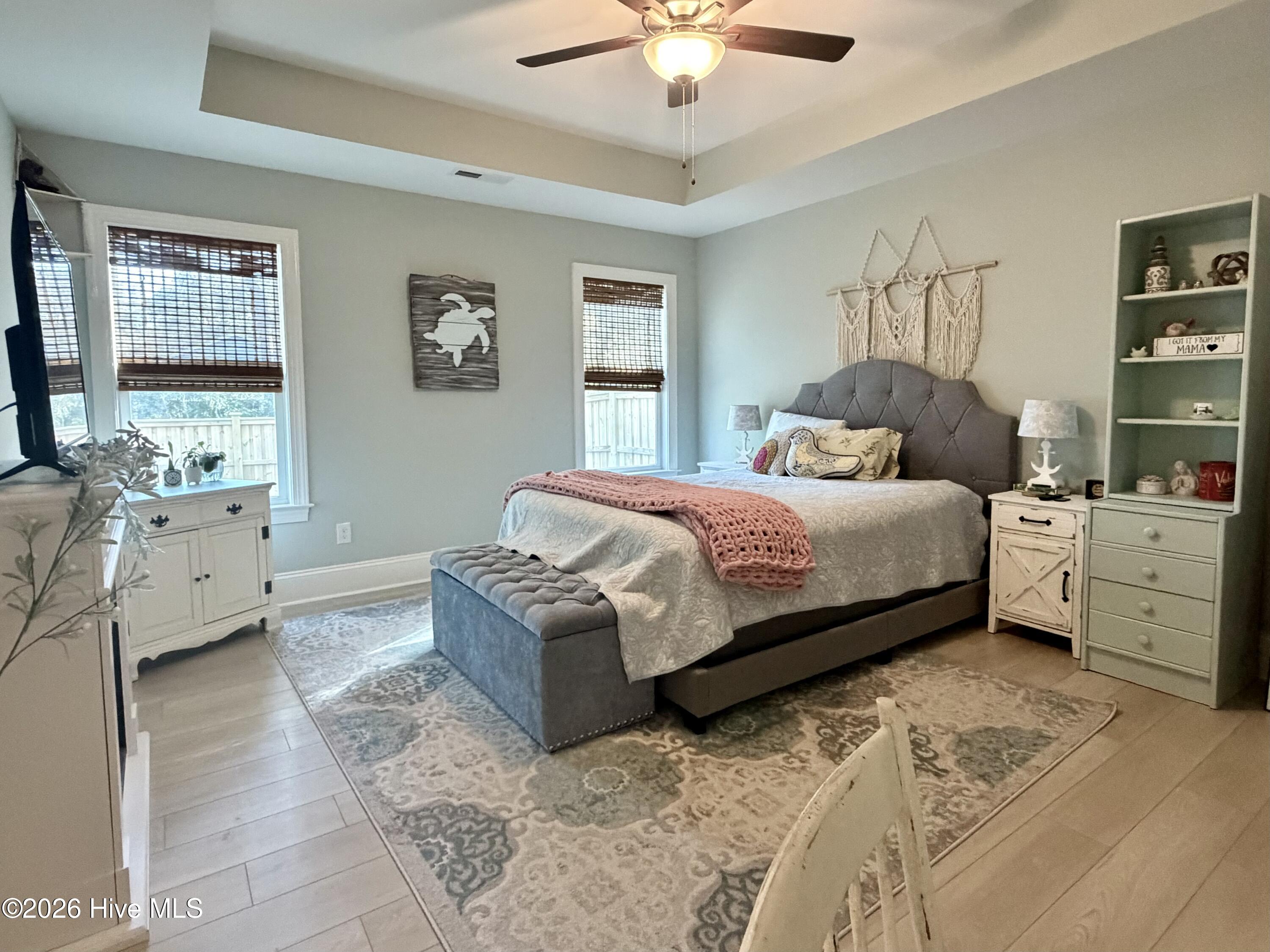 100558170 | Photo 15