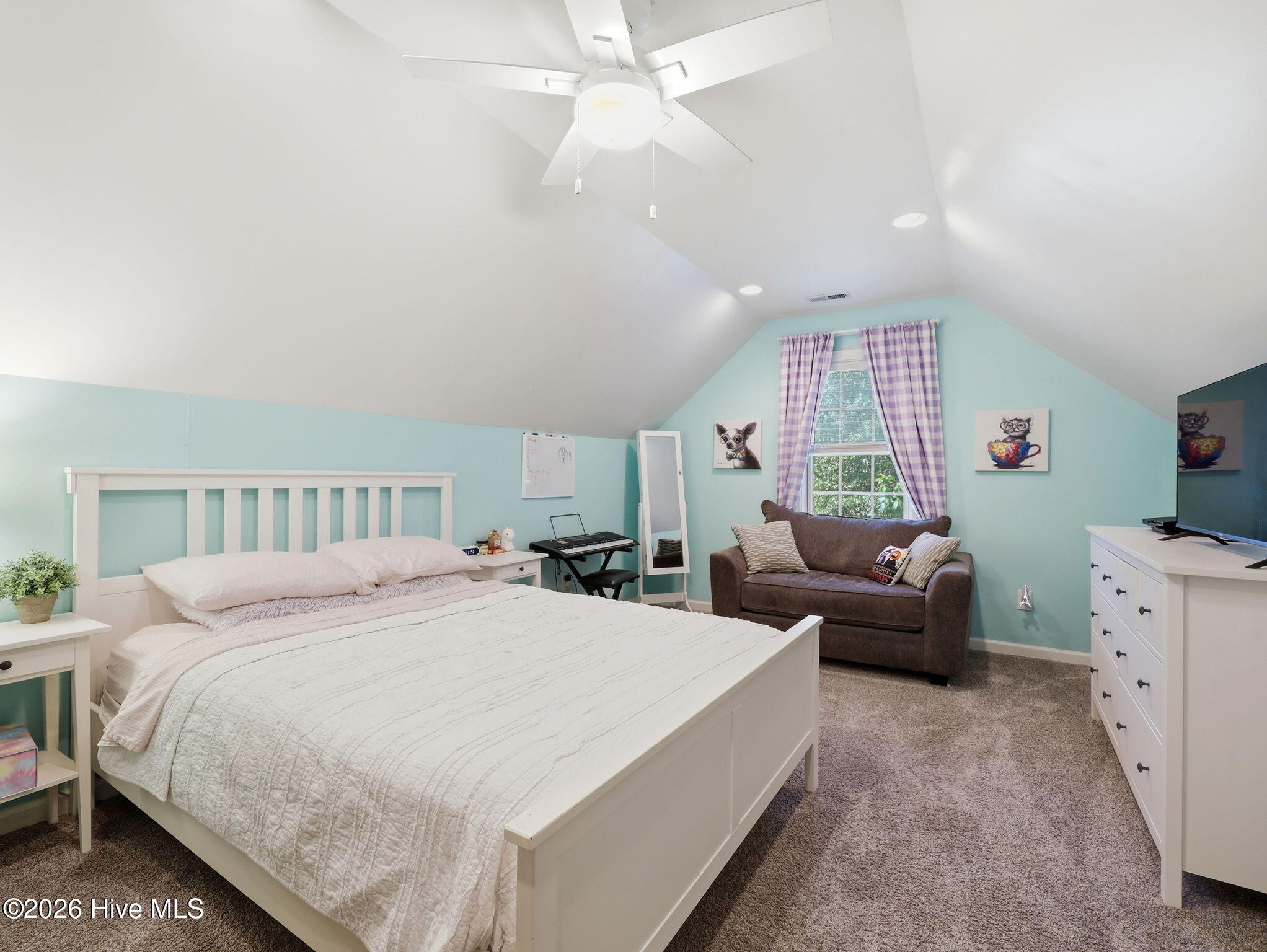 100575627 | Photo 22
