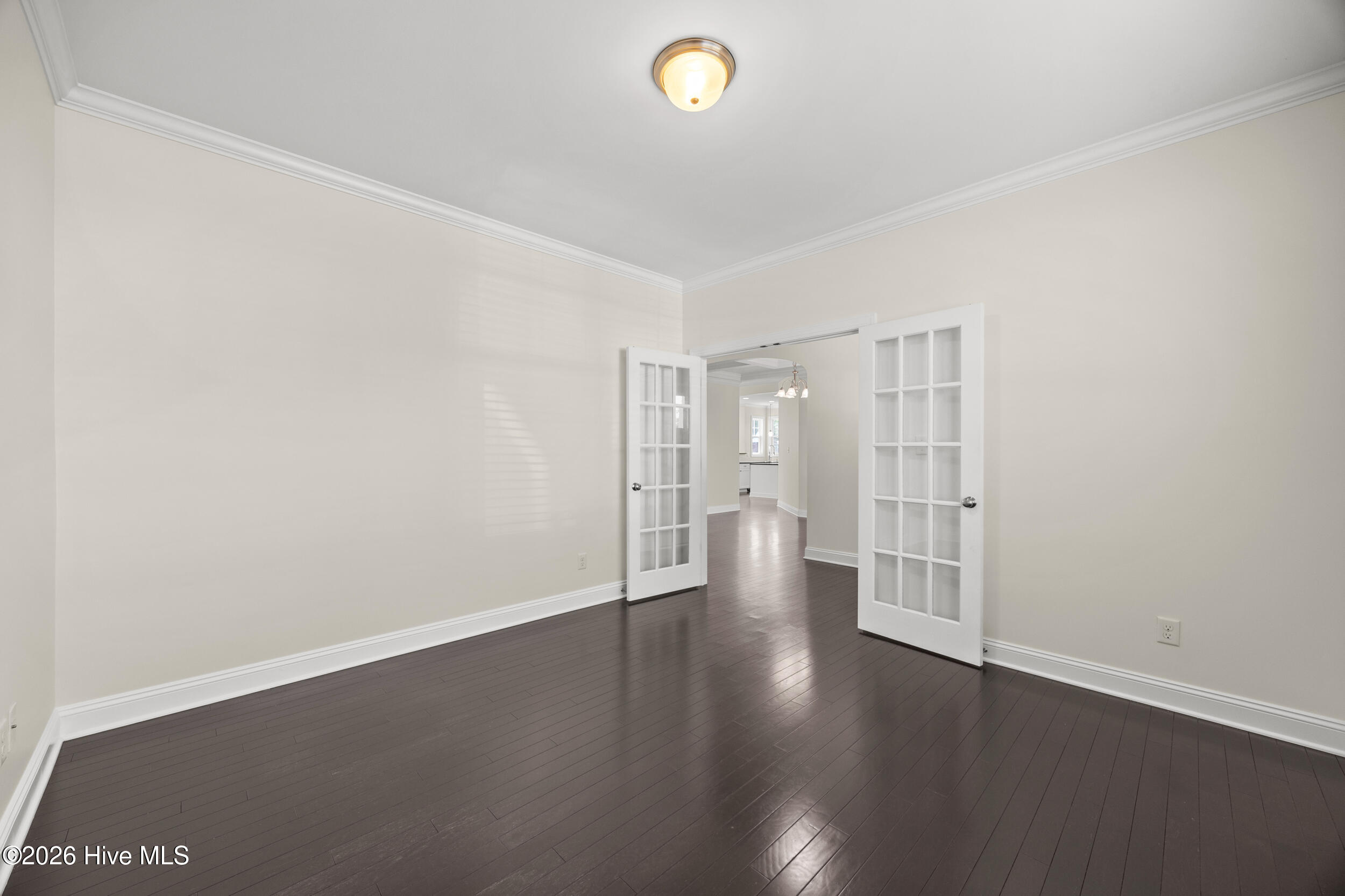 100568241 | Photo 15