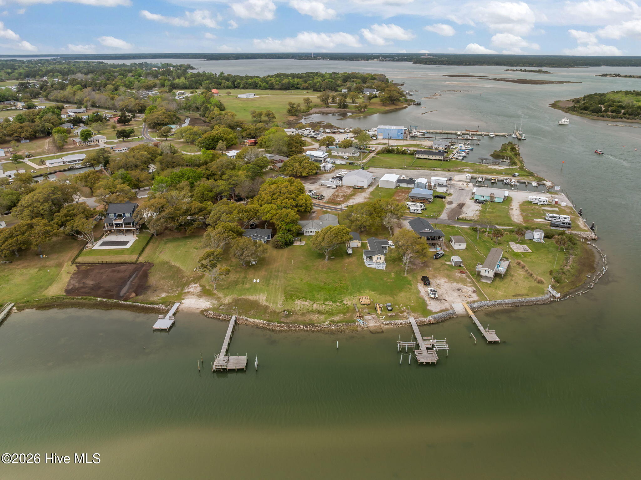 100566095 | Photo 15