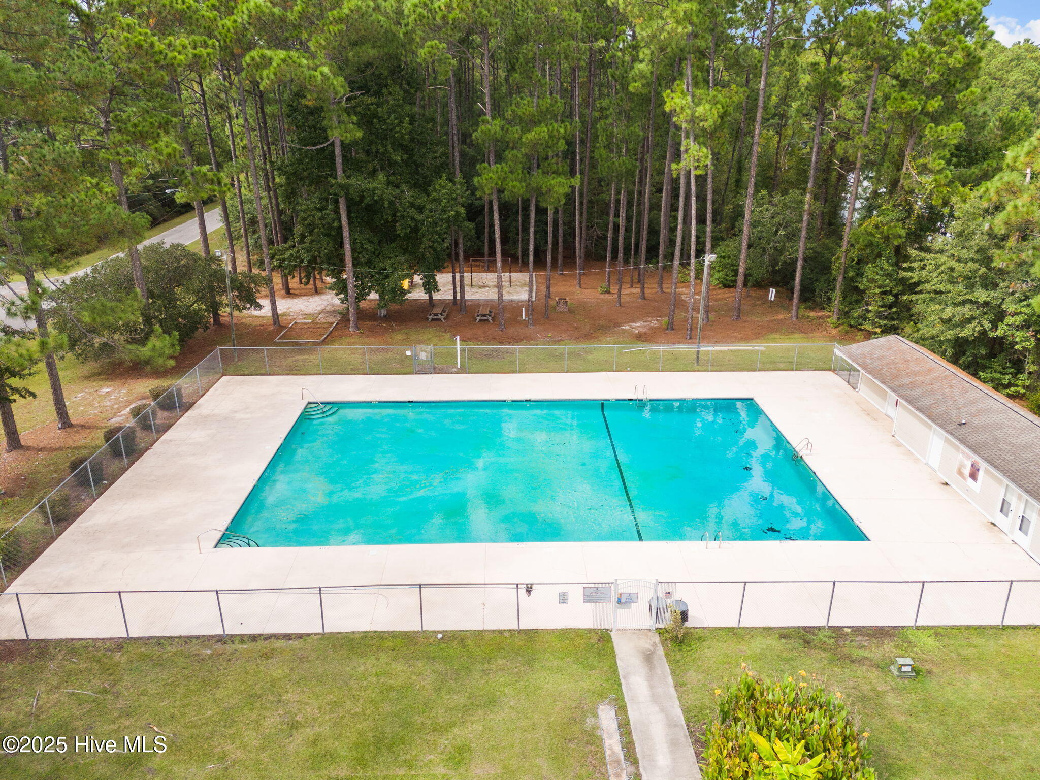 100522154 | Photo 44