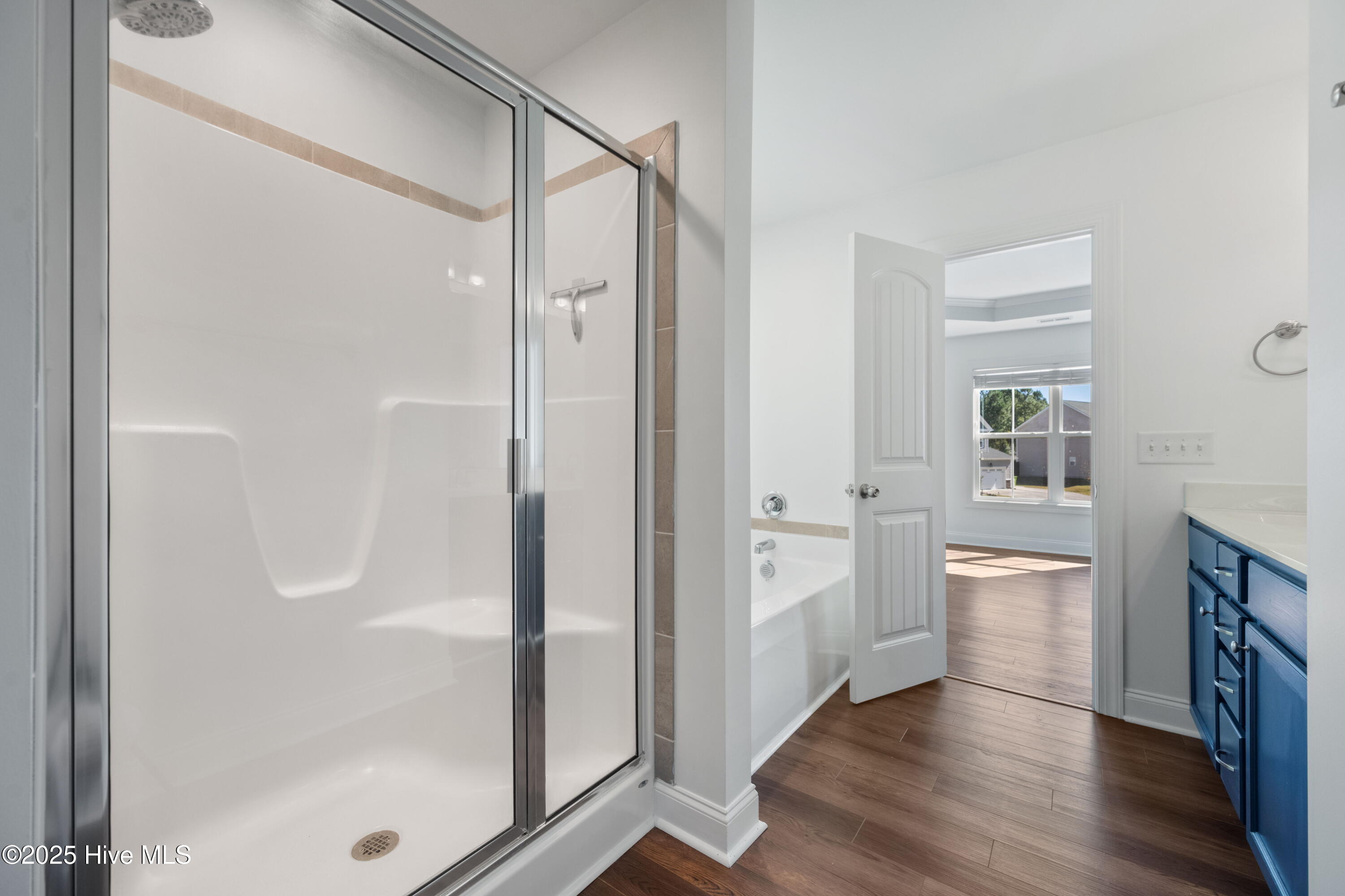 100546019 | Photo 25