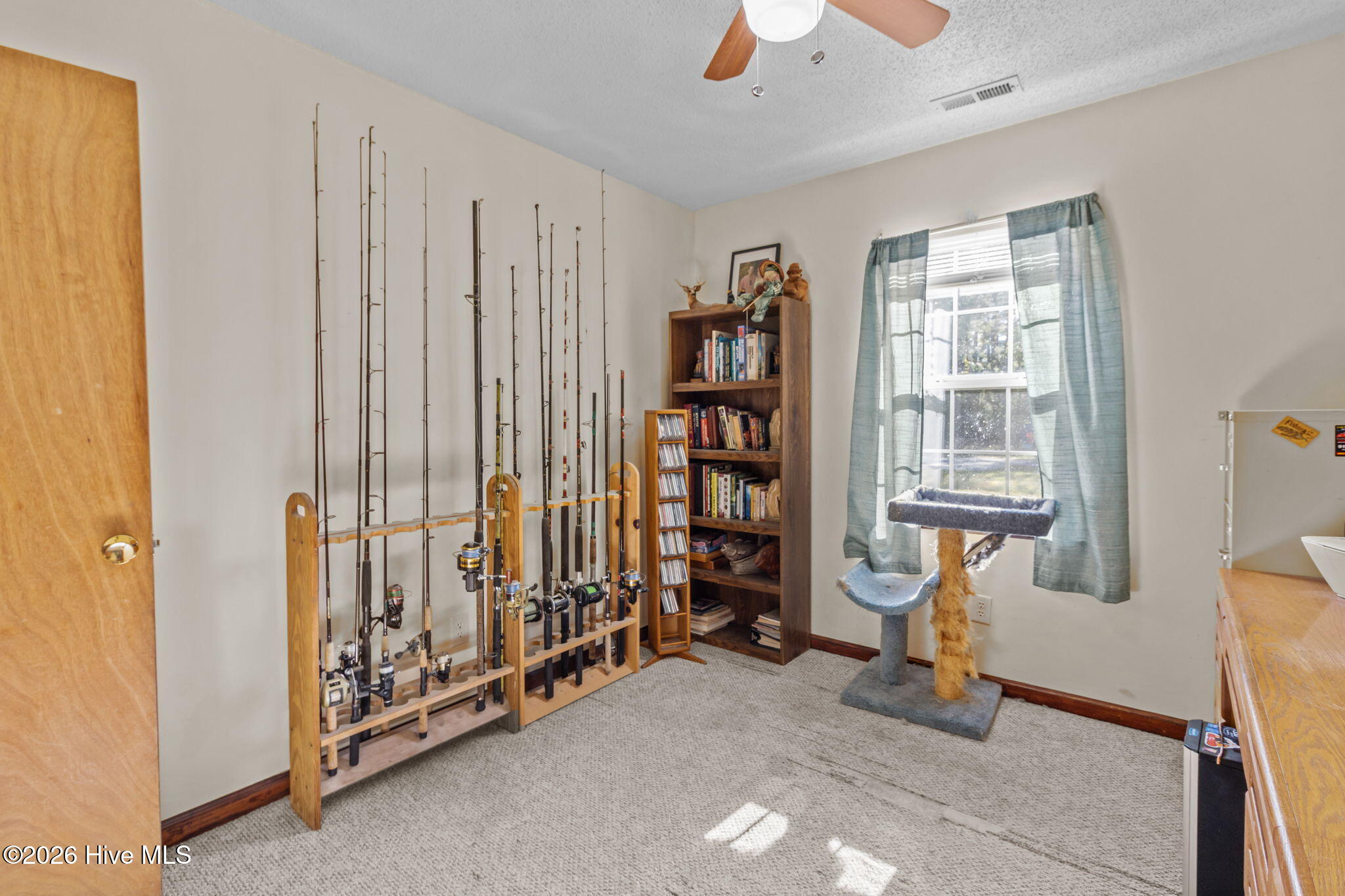 100563206 | Photo 25