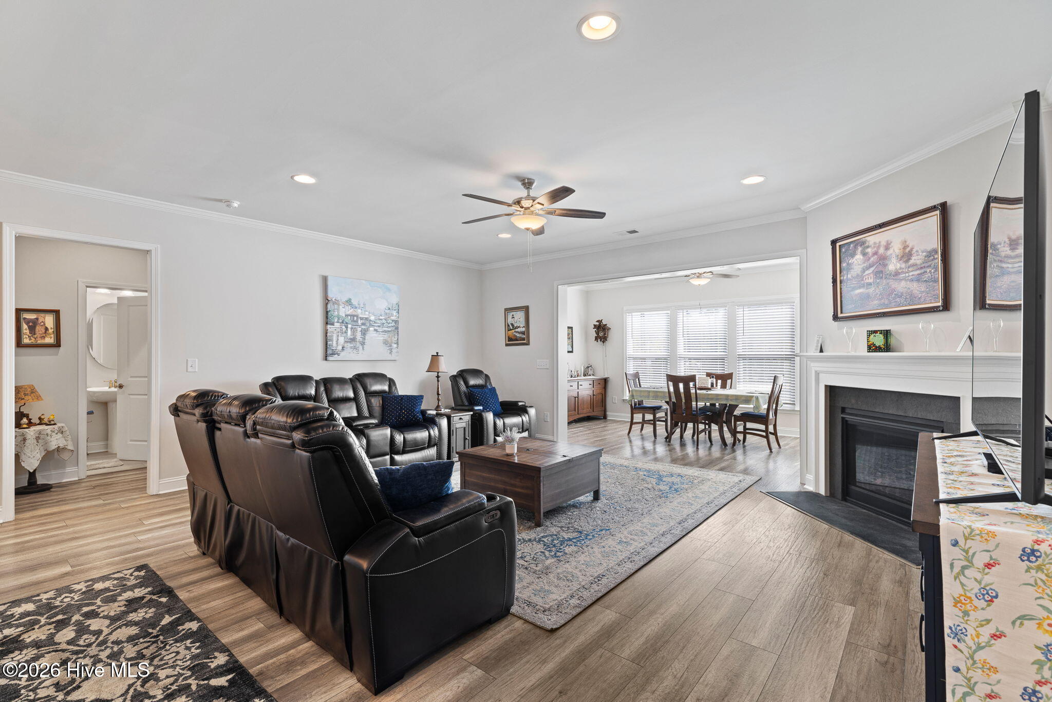 100564414 | Photo 17