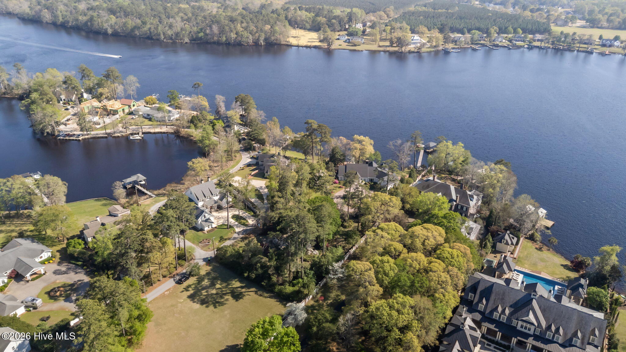 211 Wilson Point Road,Trent Woods