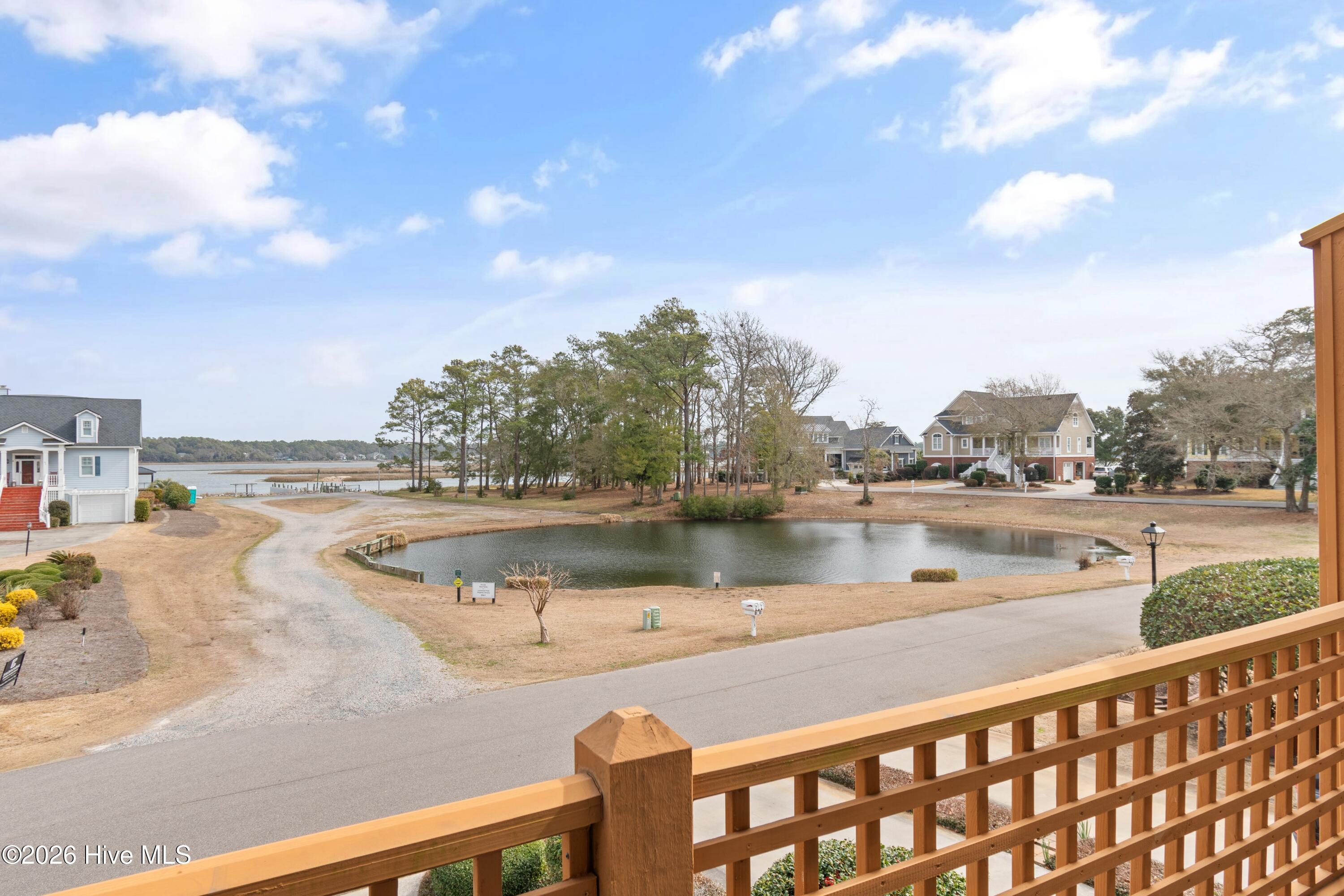 100557427 | Photo 23