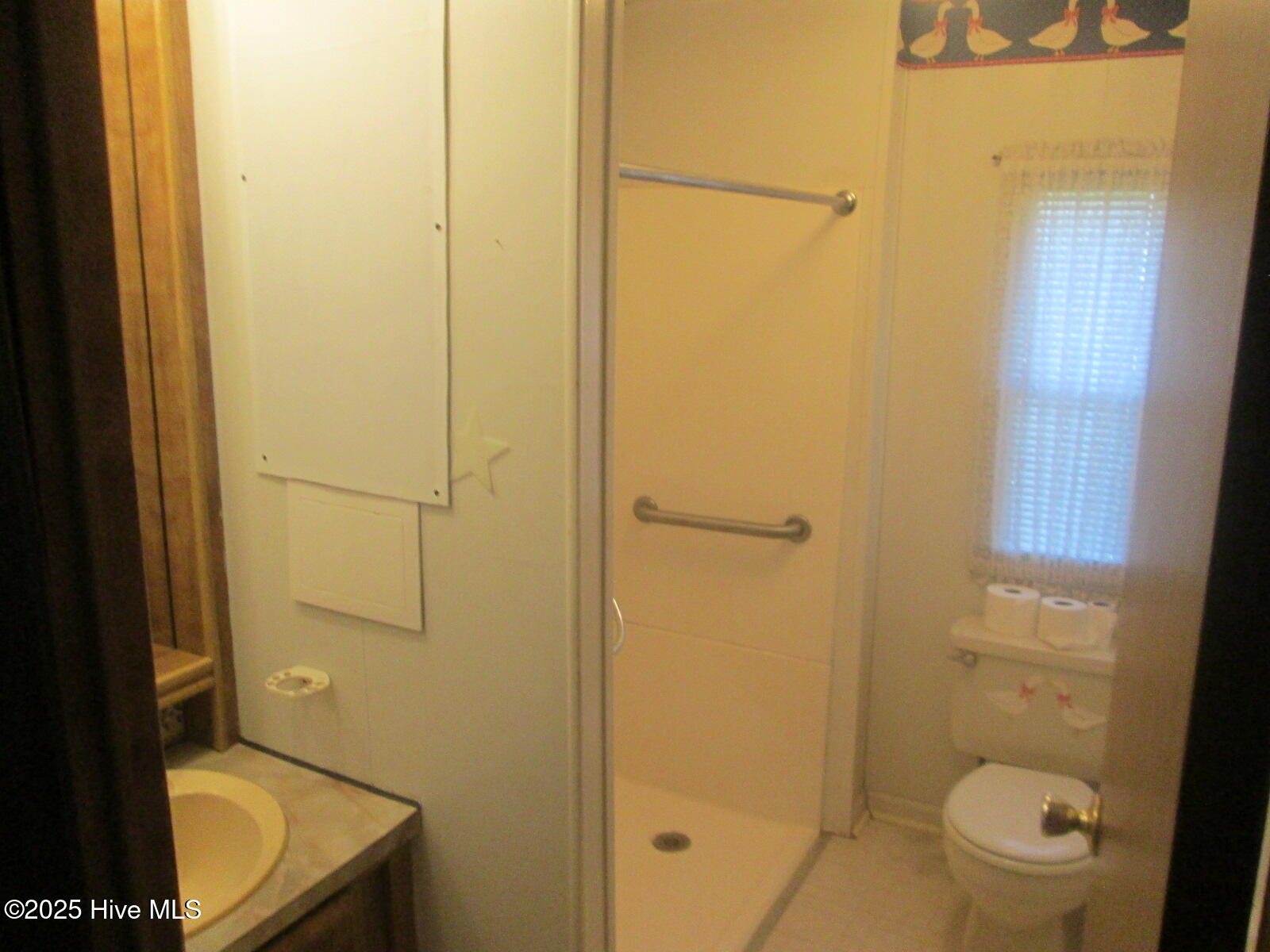 100538700 | Photo 12