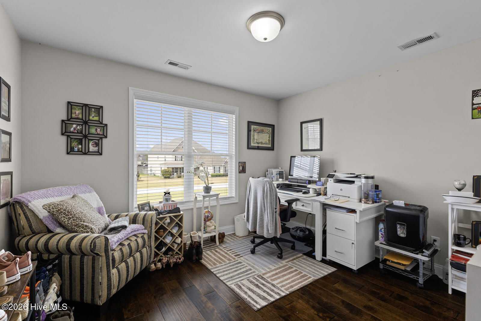 100564946 | Photo 16