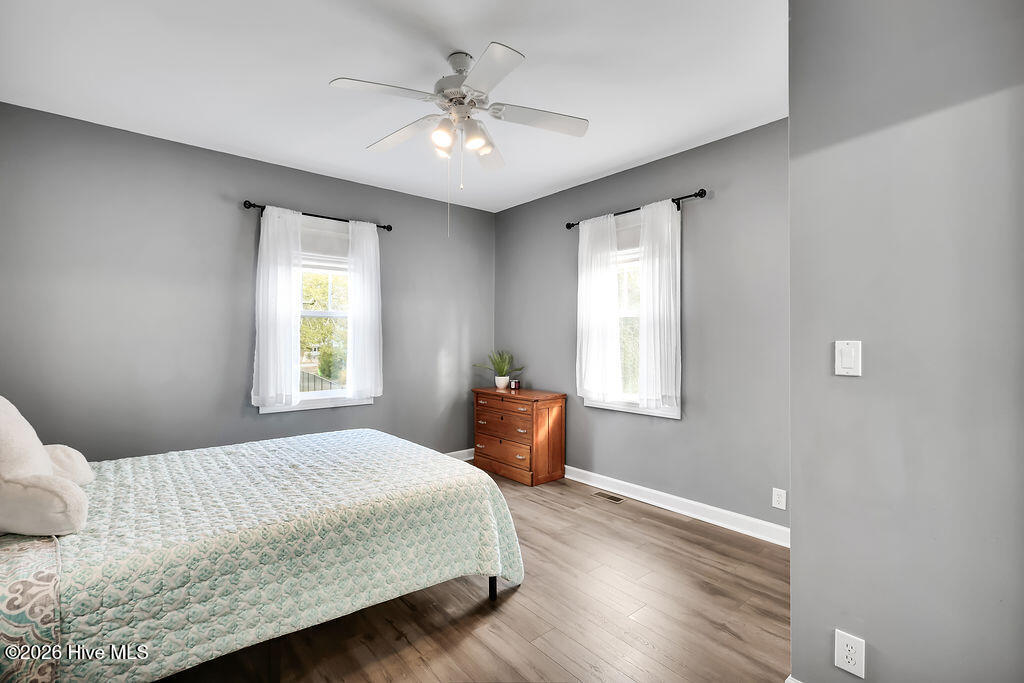 100549011 | Photo 23