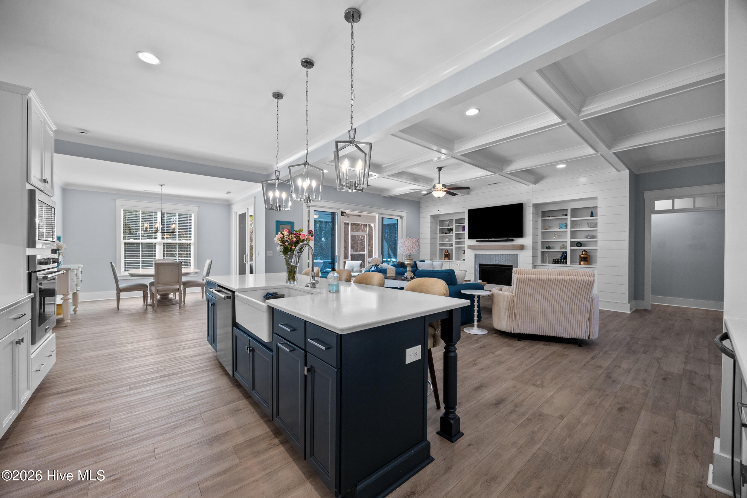 100555433 | Photo 13