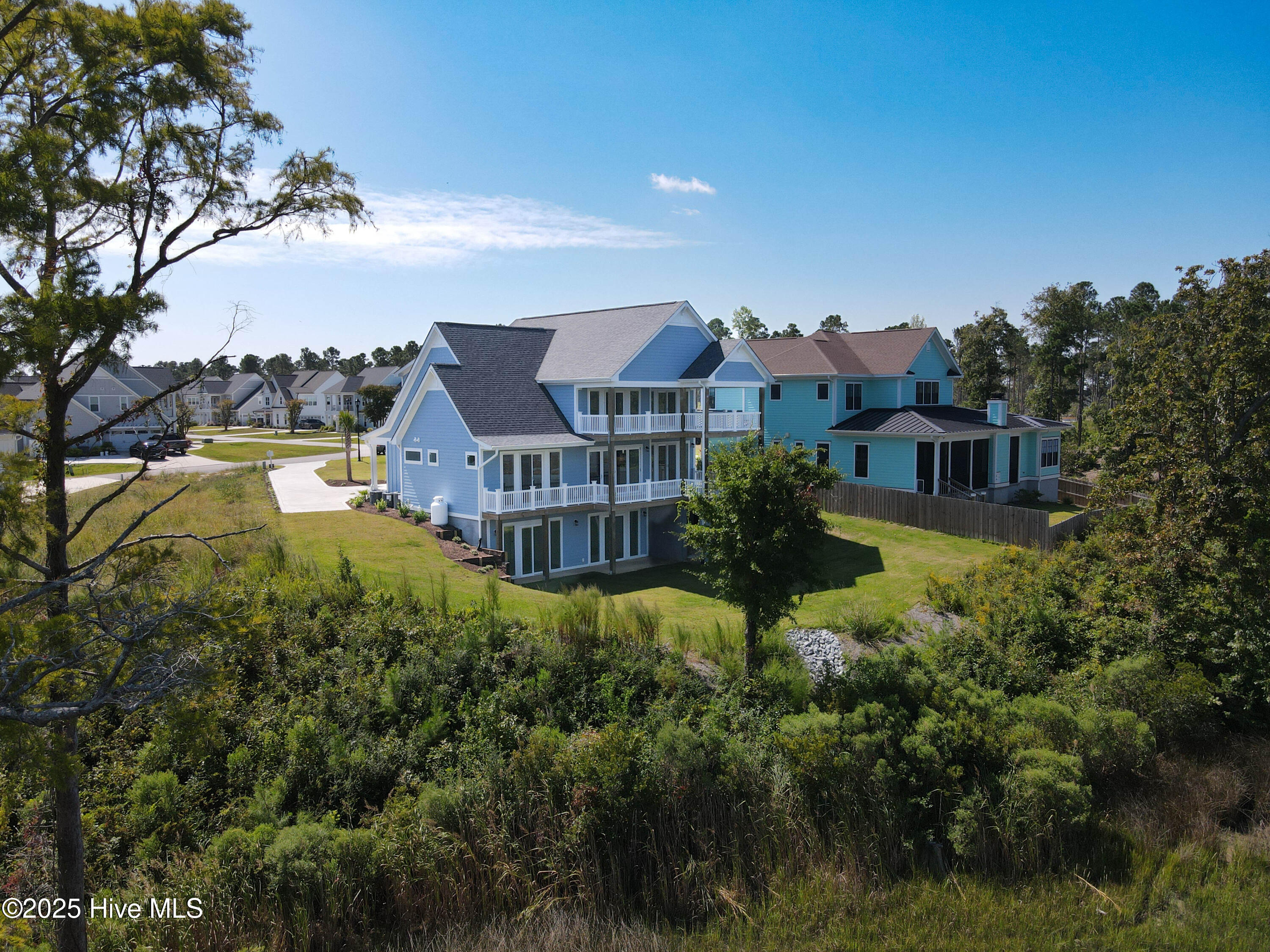 100539536 | Photo 139