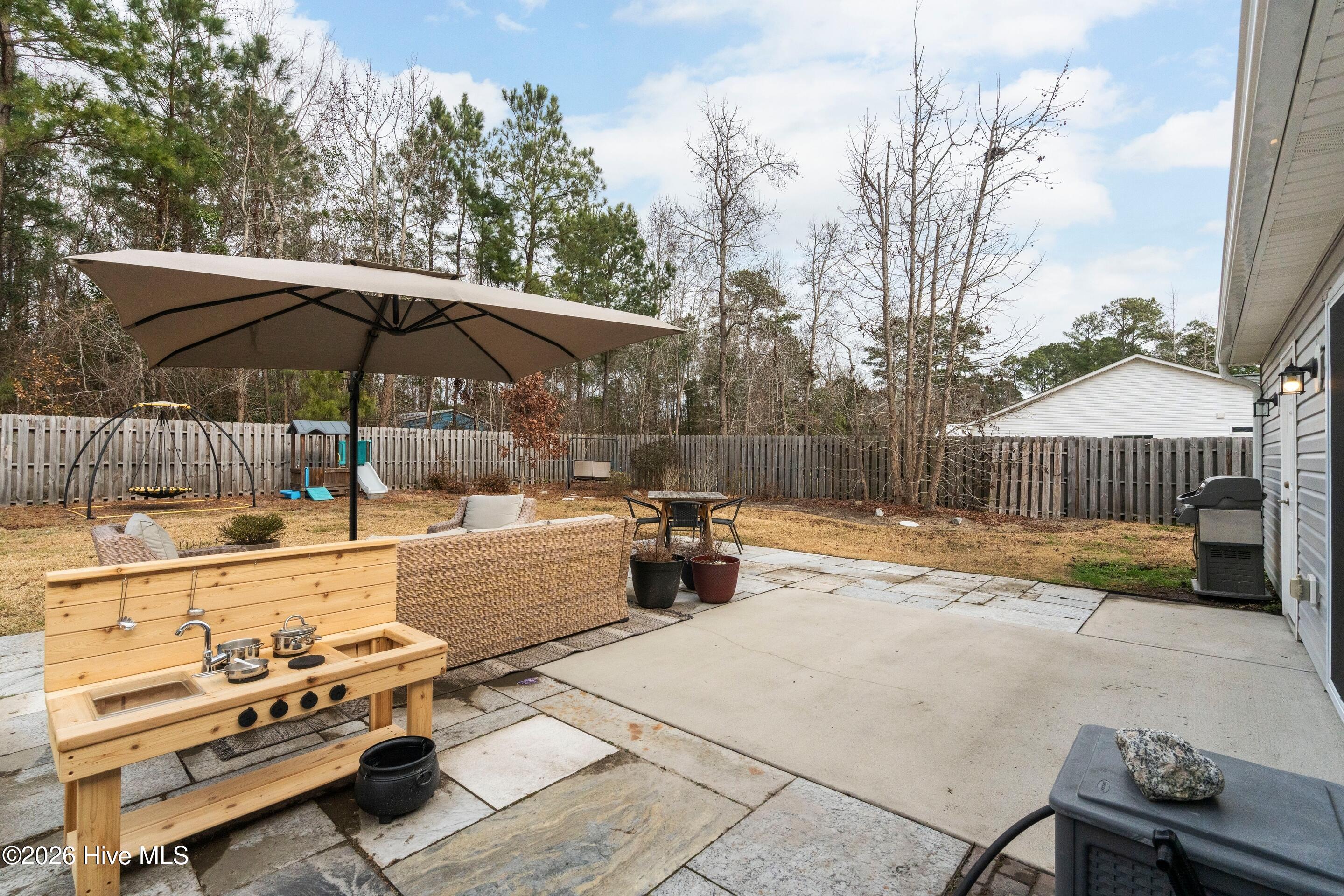 100549435 | Photo 41