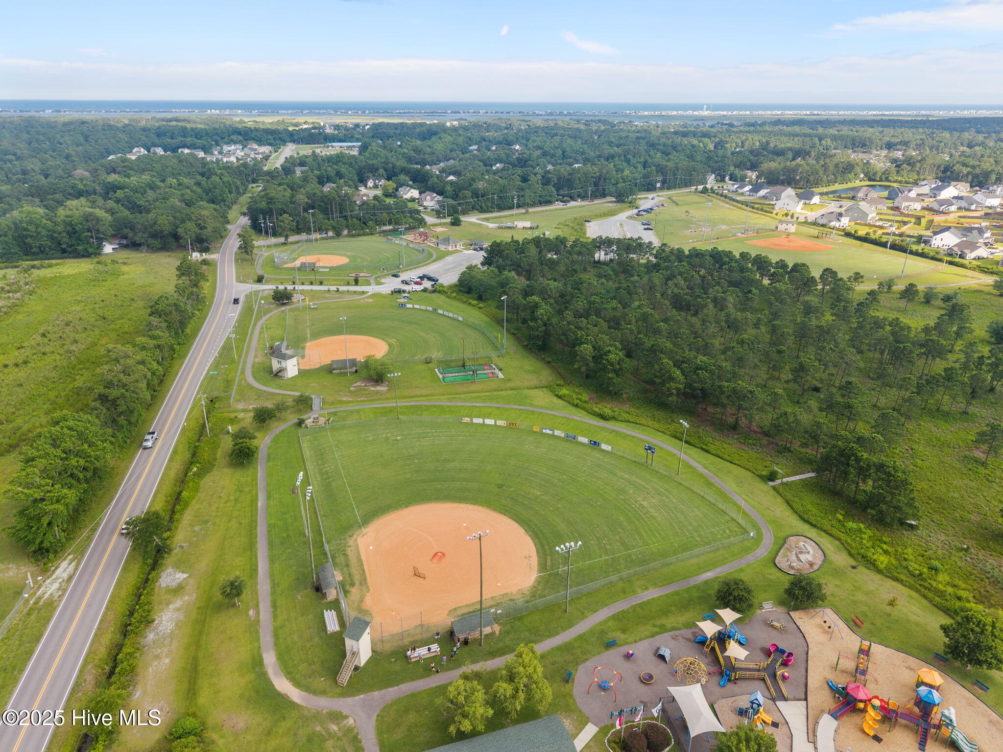 100518834 | Photo 76