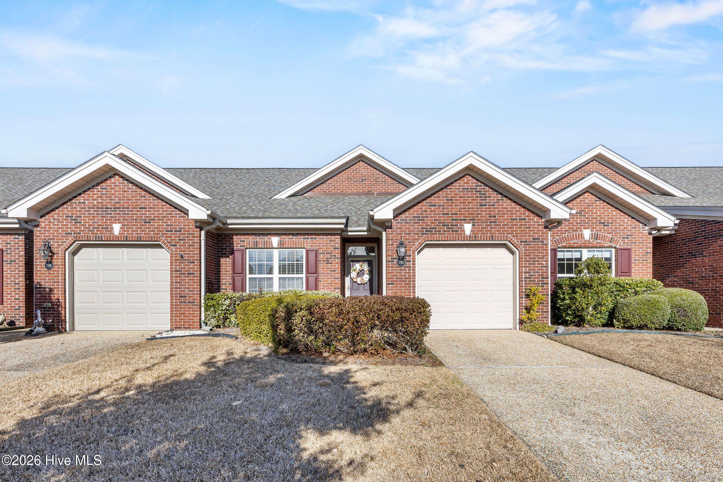 100552325 | Photo 55