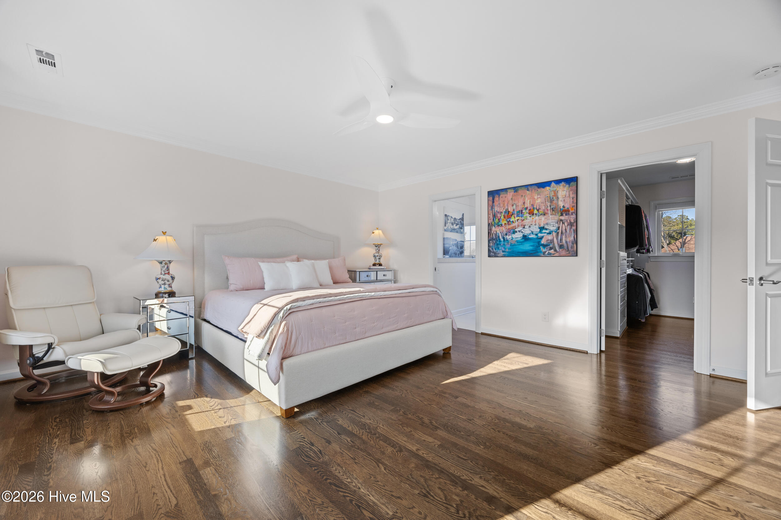 100553782 | Photo 36