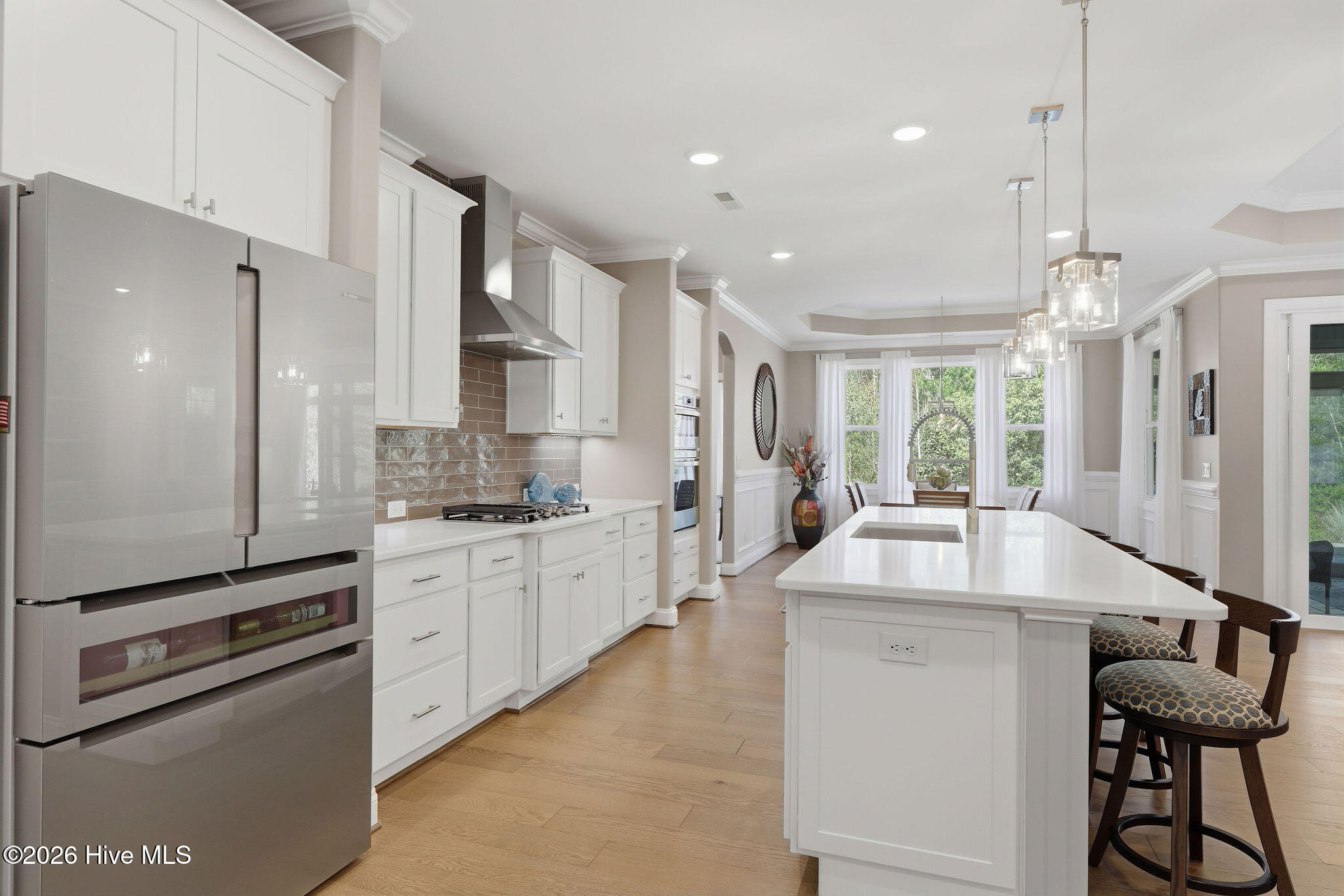 100564757 | Photo 36