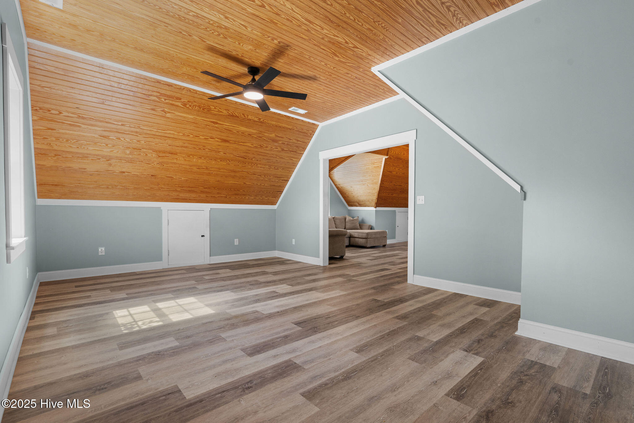 100526729 | Photo 68