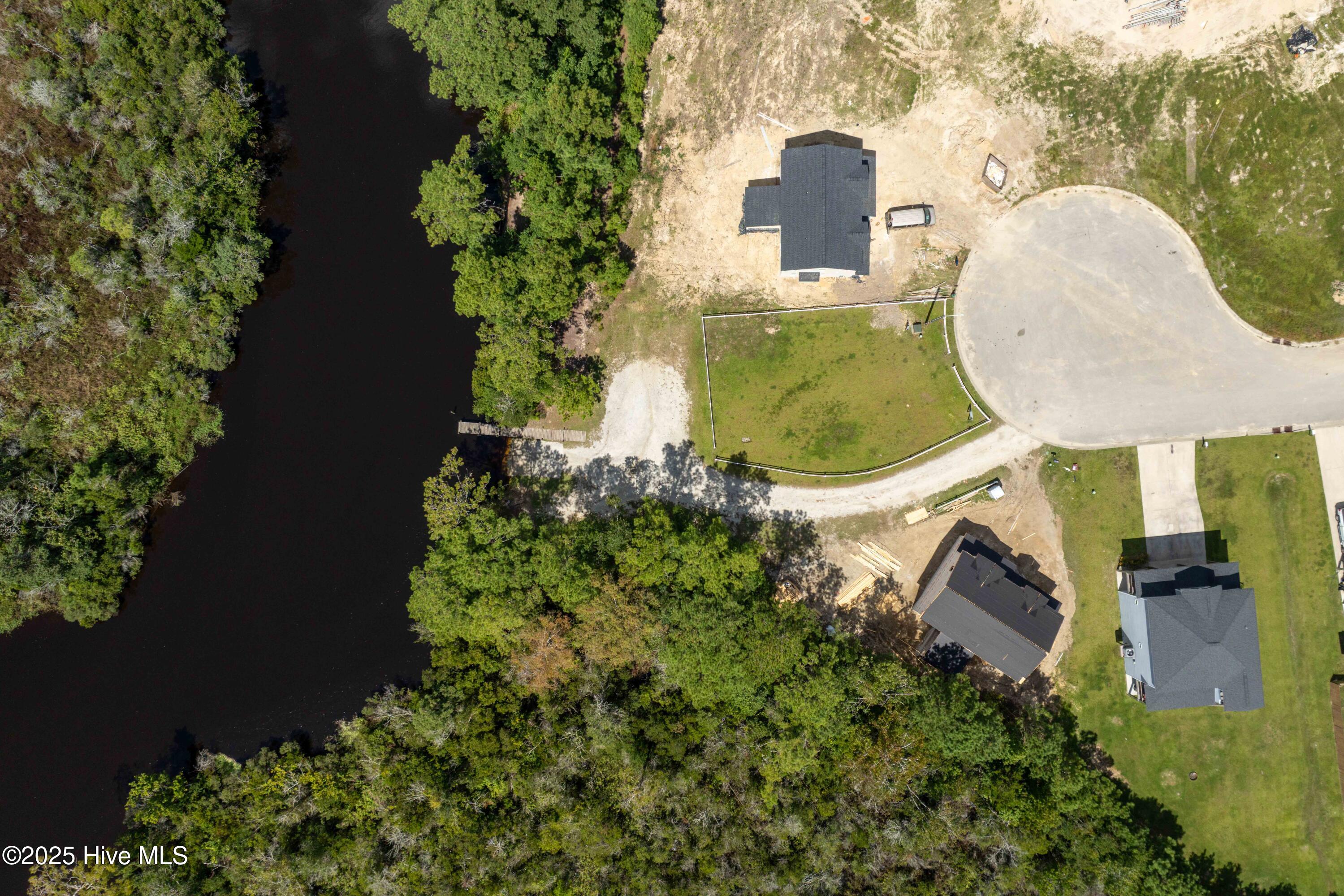 100526870 | Photo 14