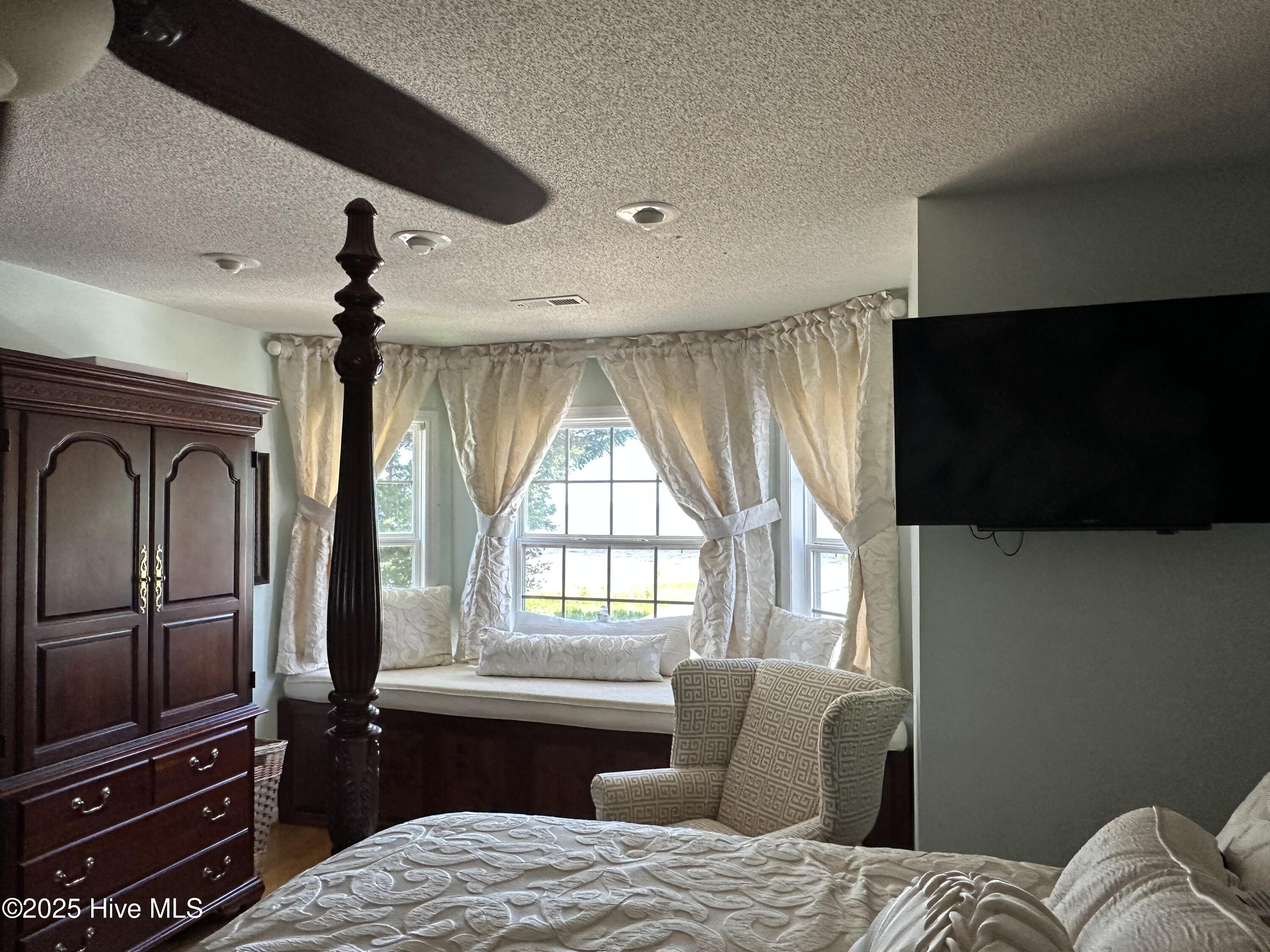 100514130 | Photo 122