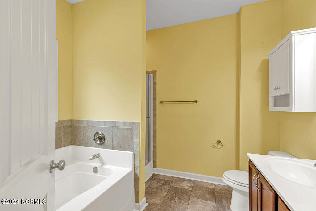 100565774 | Photo 31