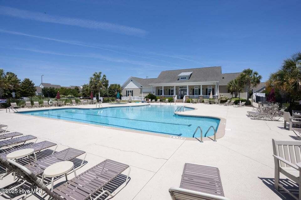 100532271 | Photo 35