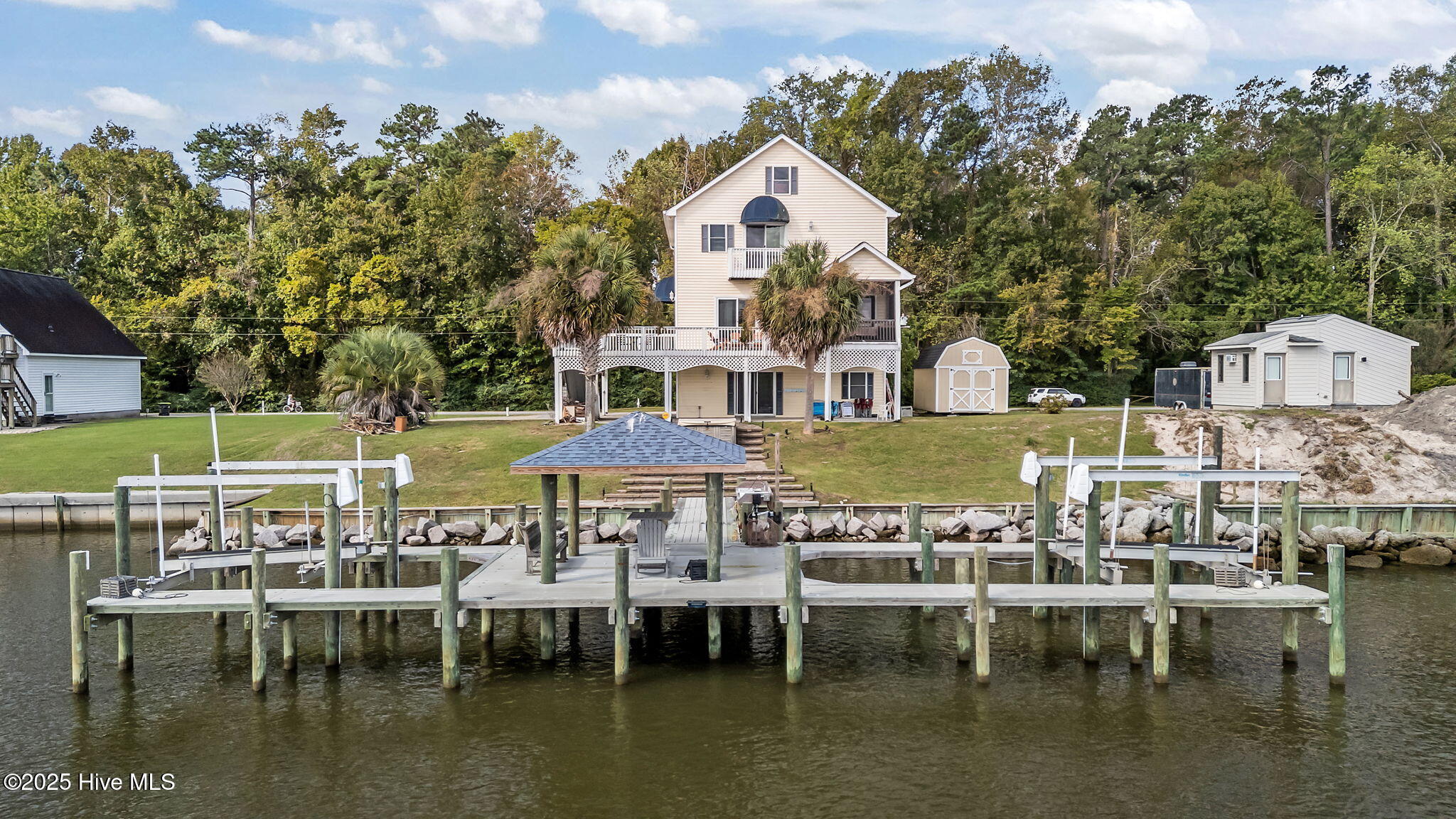 850 Sea Gate Drive,Newport